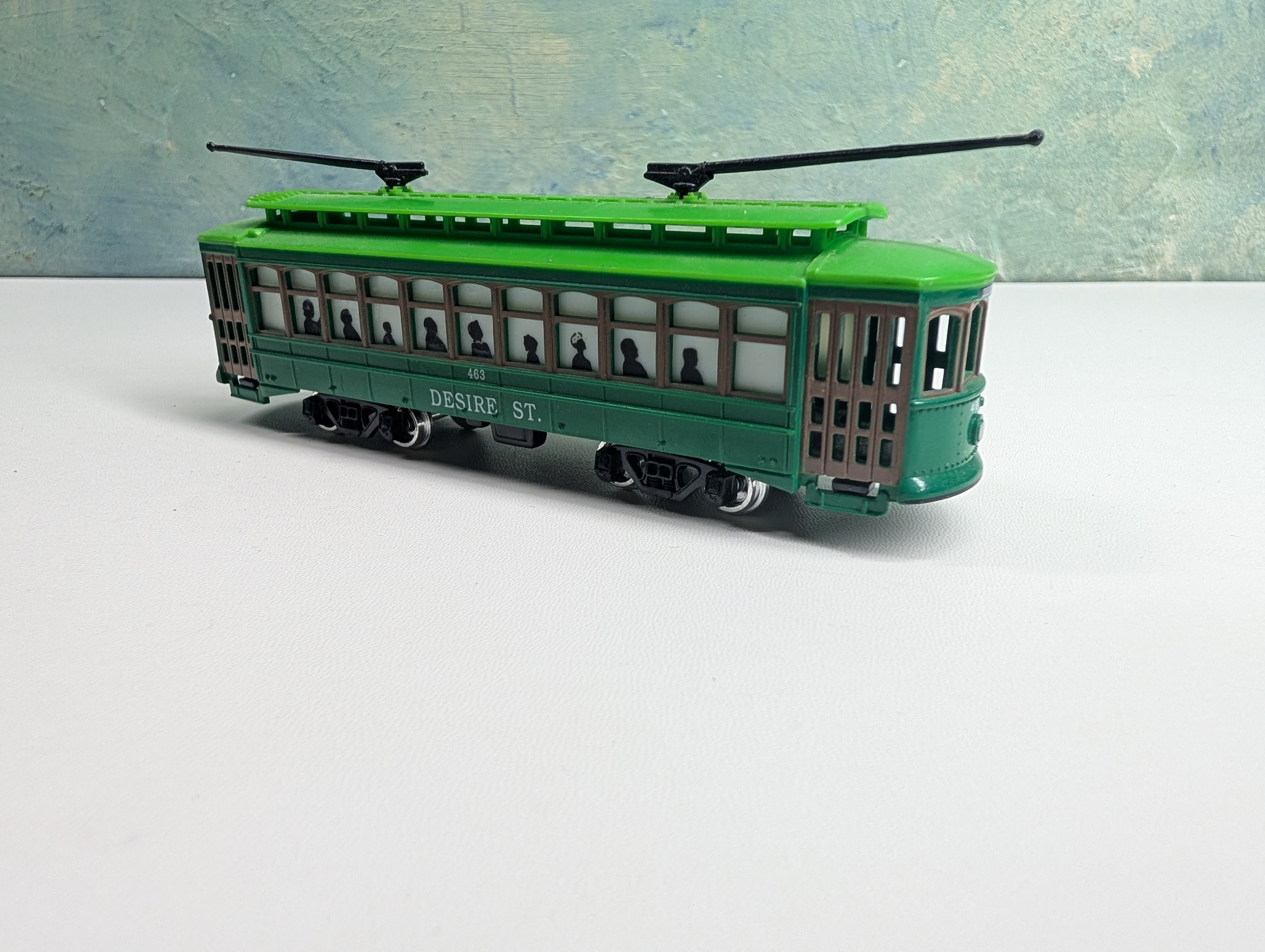 USED HO Scale Unpowered Trolley Desire St #463