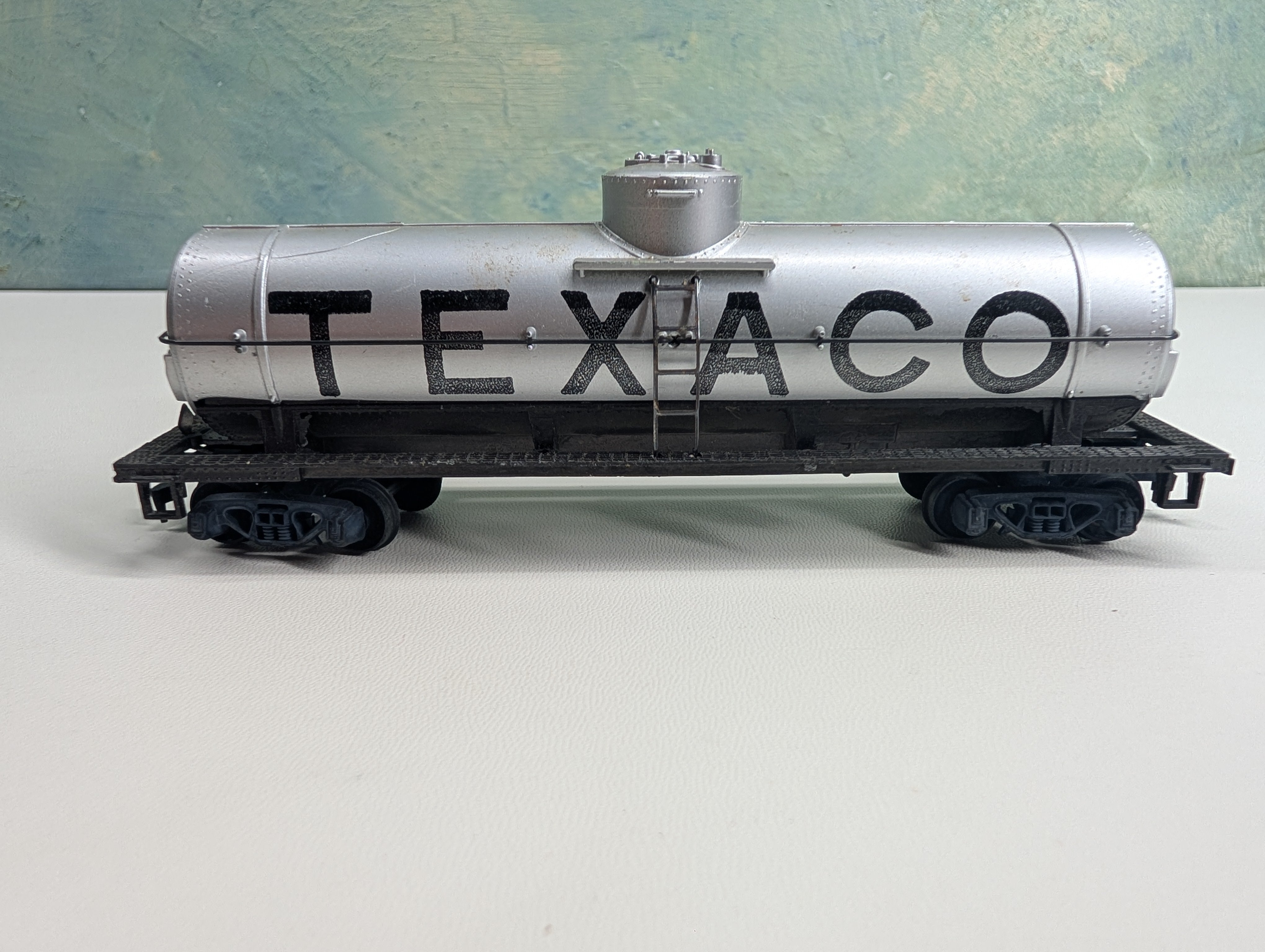 USED Mantua HO Scale Single Dome Tank Car Texaco