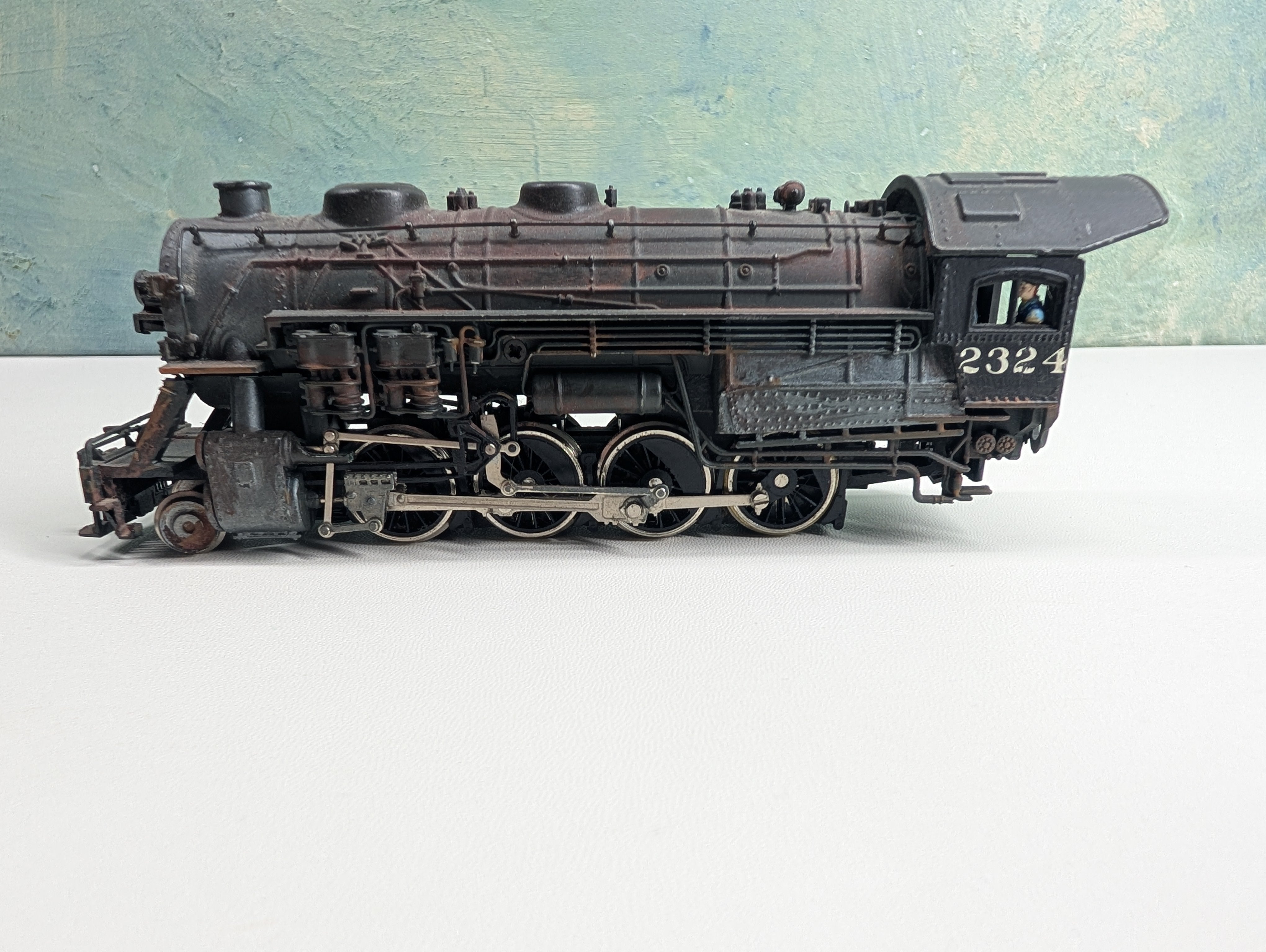 USED Bachmann HO Scale 2-8-0 Steam Locomotive, Weathered #2324
