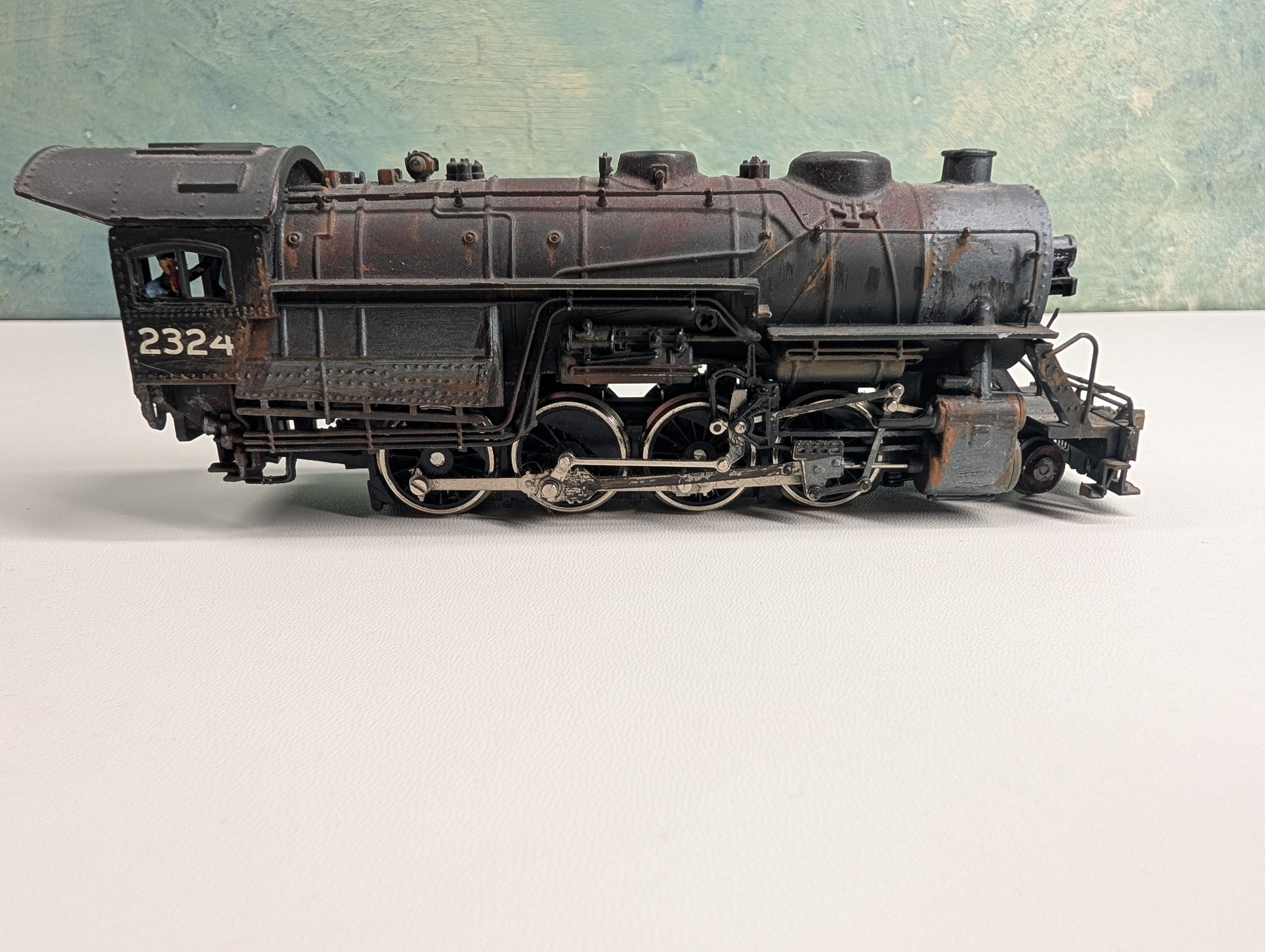 USED Bachmann HO Scale 2-8-0 Steam Locomotive, Weathered #2324