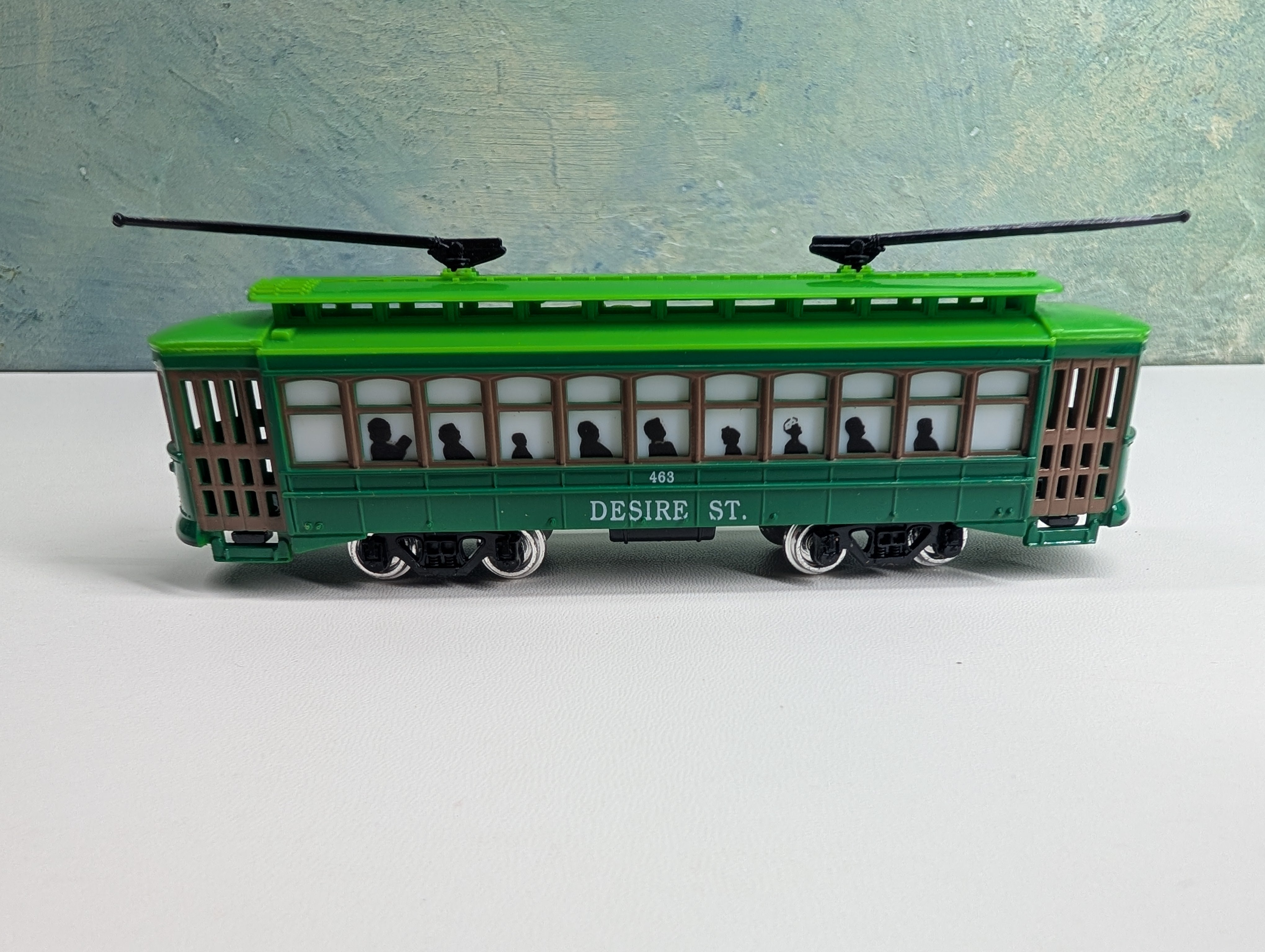 USED HO Scale Unpowered Trolley Desire St #463