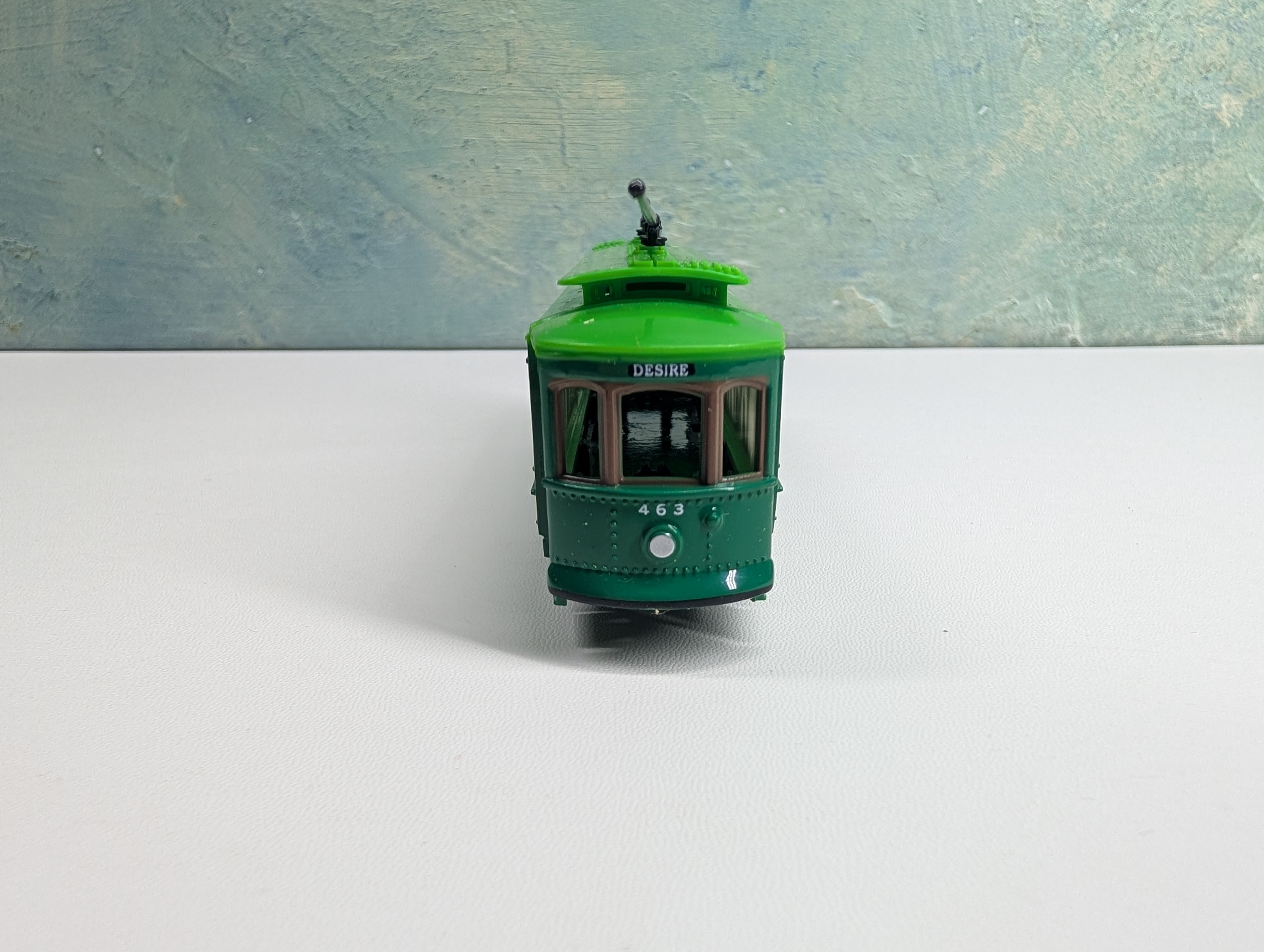 USED HO Scale Unpowered Trolley Desire St #463