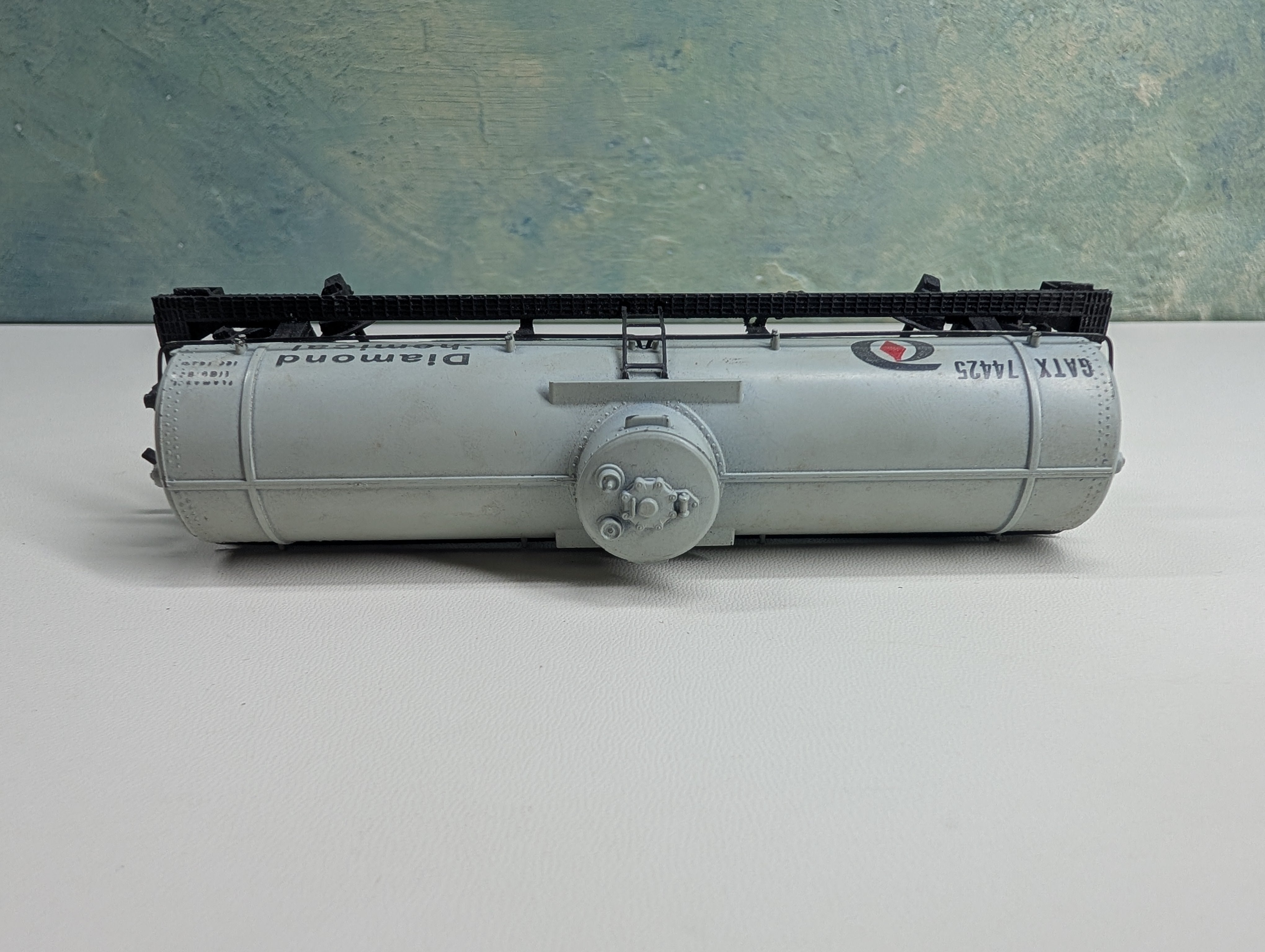 USED Mantua HO Scale Single Dome Tank Car Diamond Chemical GATX #74425