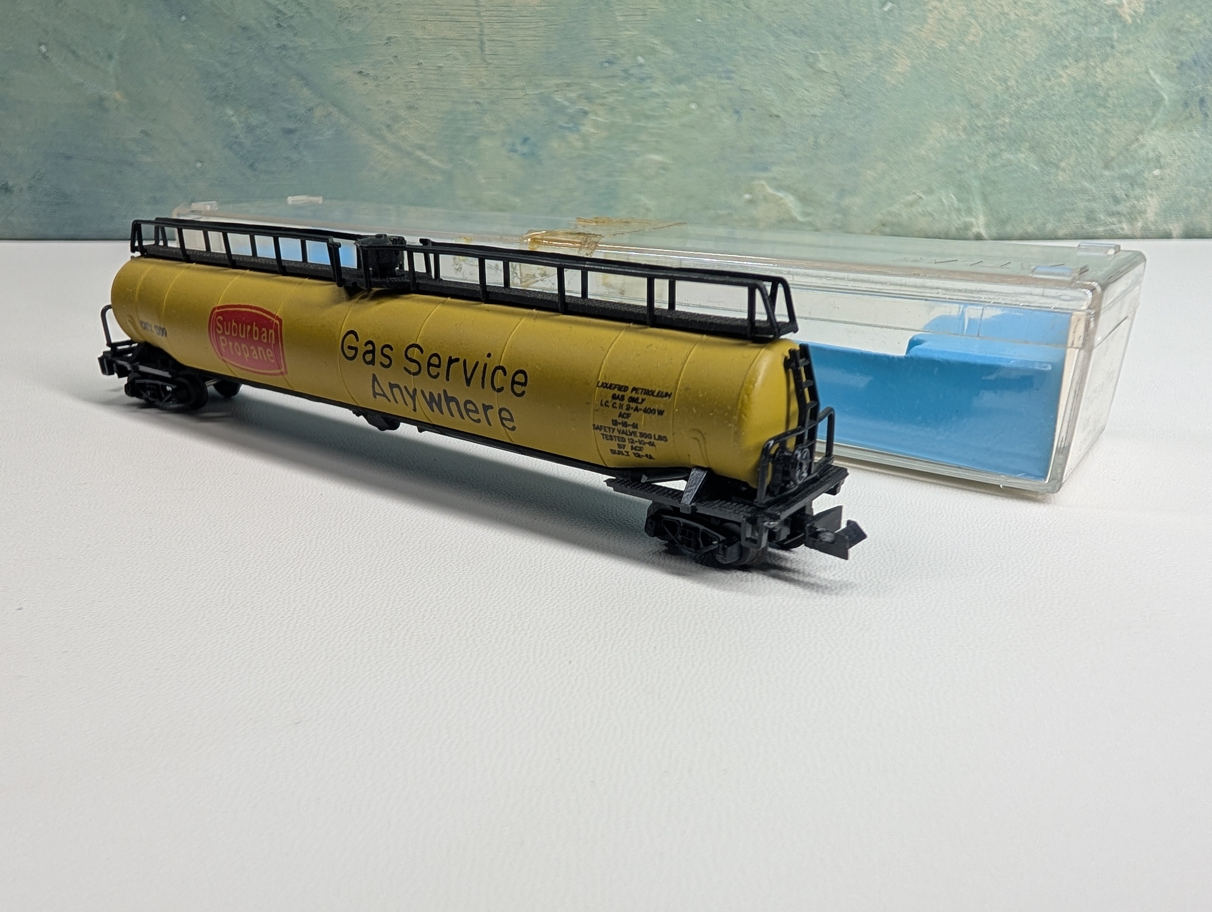 USED Atlas N Scale Jump Tank Car Suburban Gas CNTX #1309