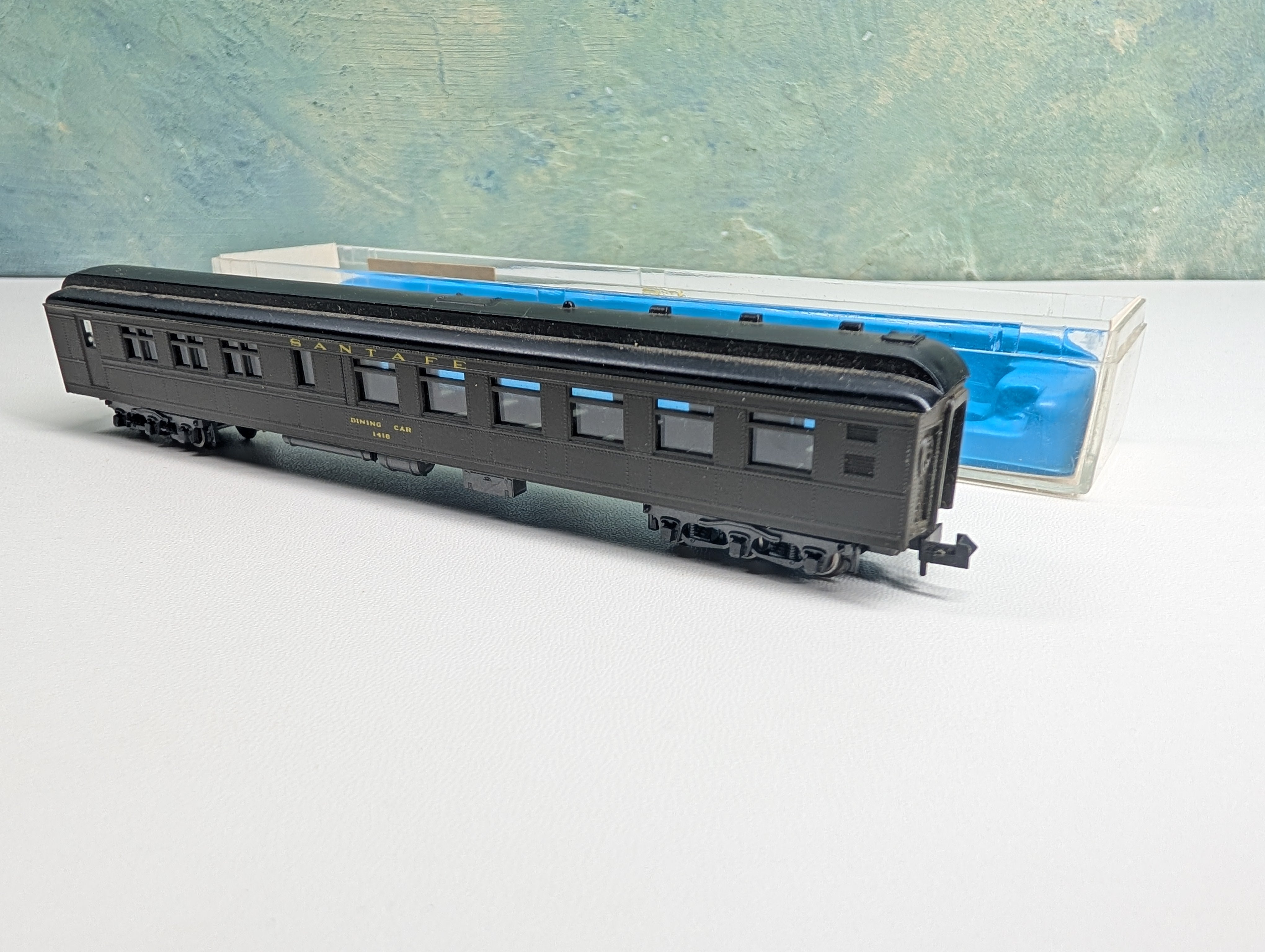 USED Atlas N Scale Dining Passenger Car Santa Fe #1416