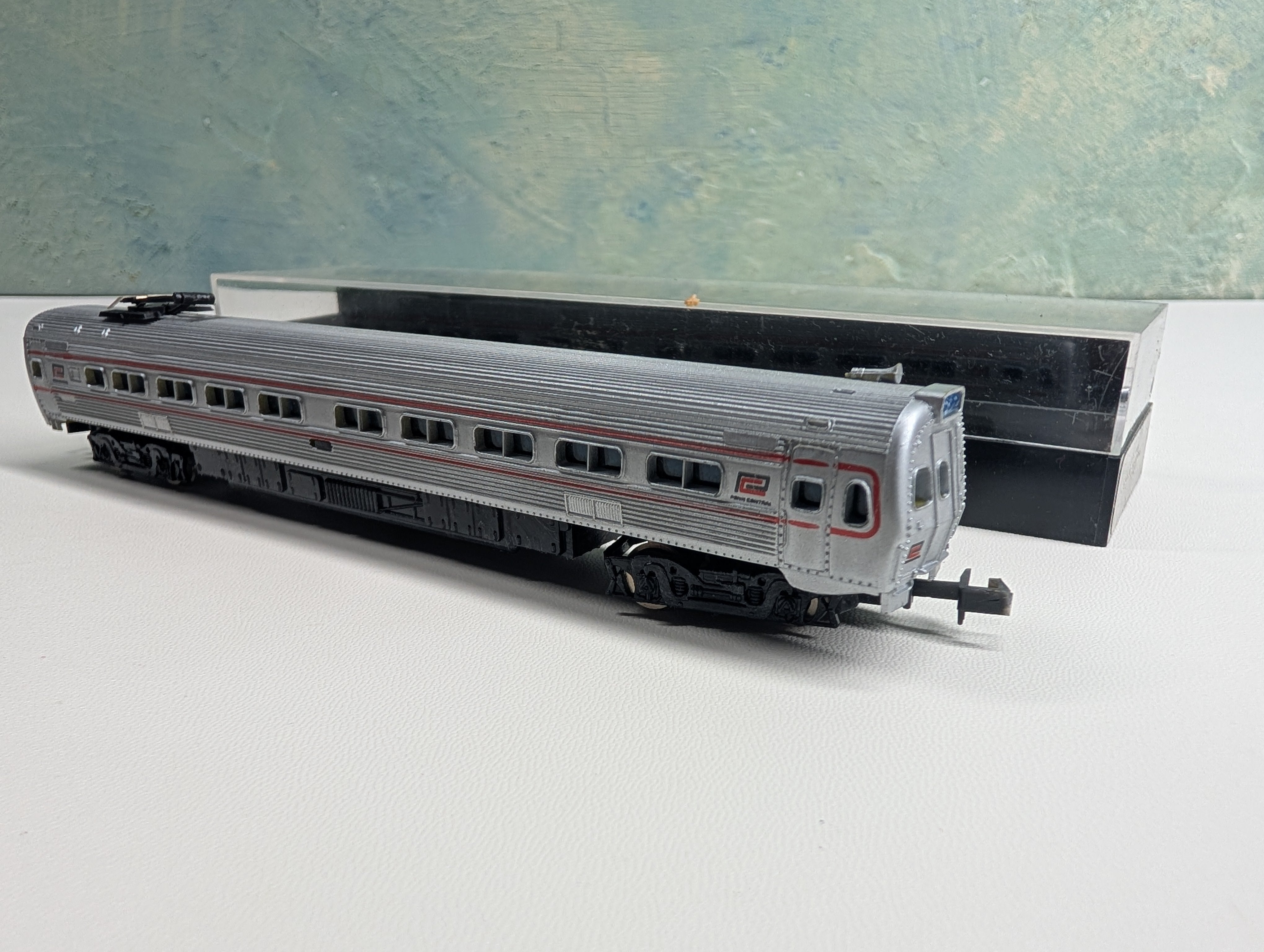 USED Bachmann N Scale Metroliner Coach Dummy Penn Central #803
