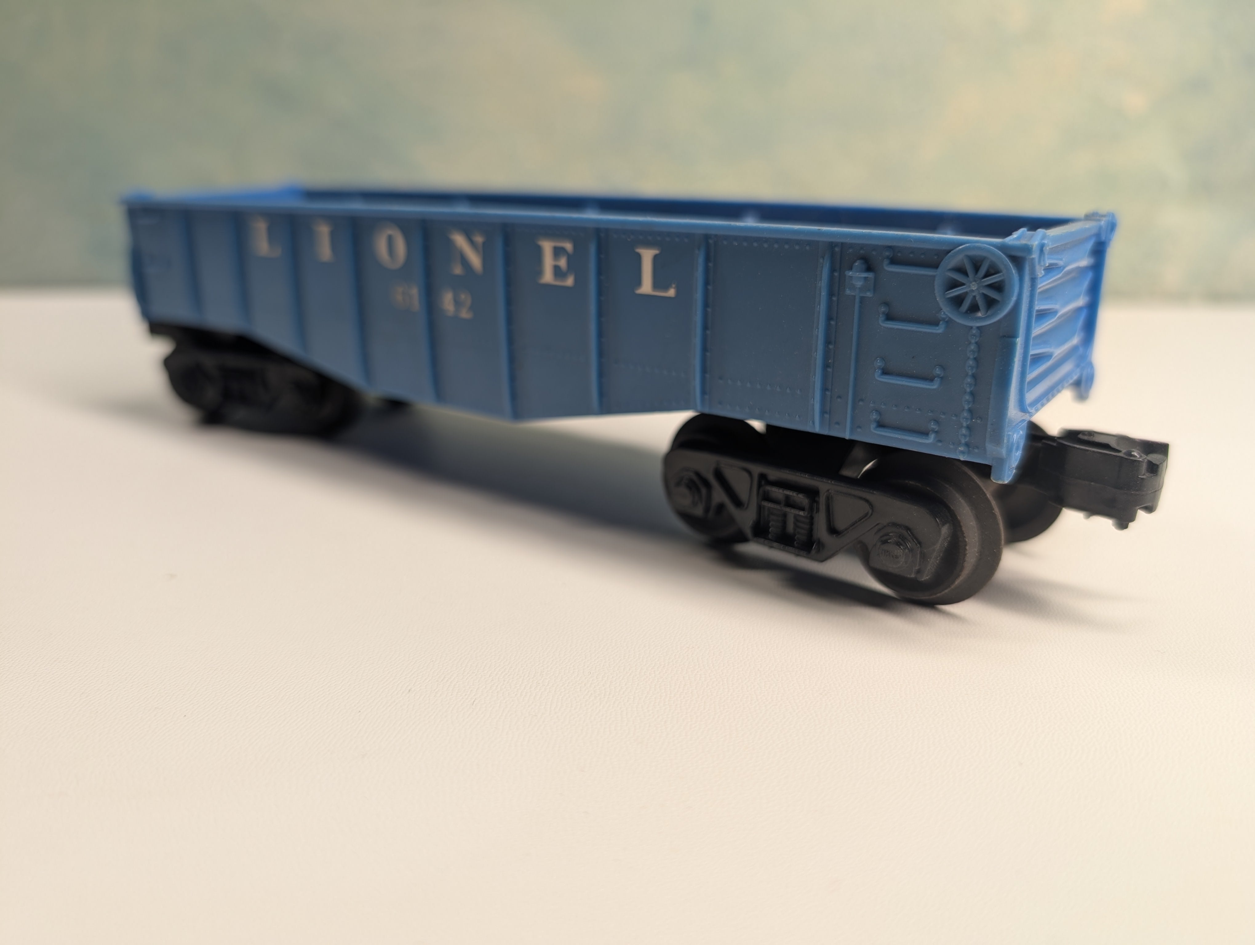 USED Lionel O Gondola, Blue #6142