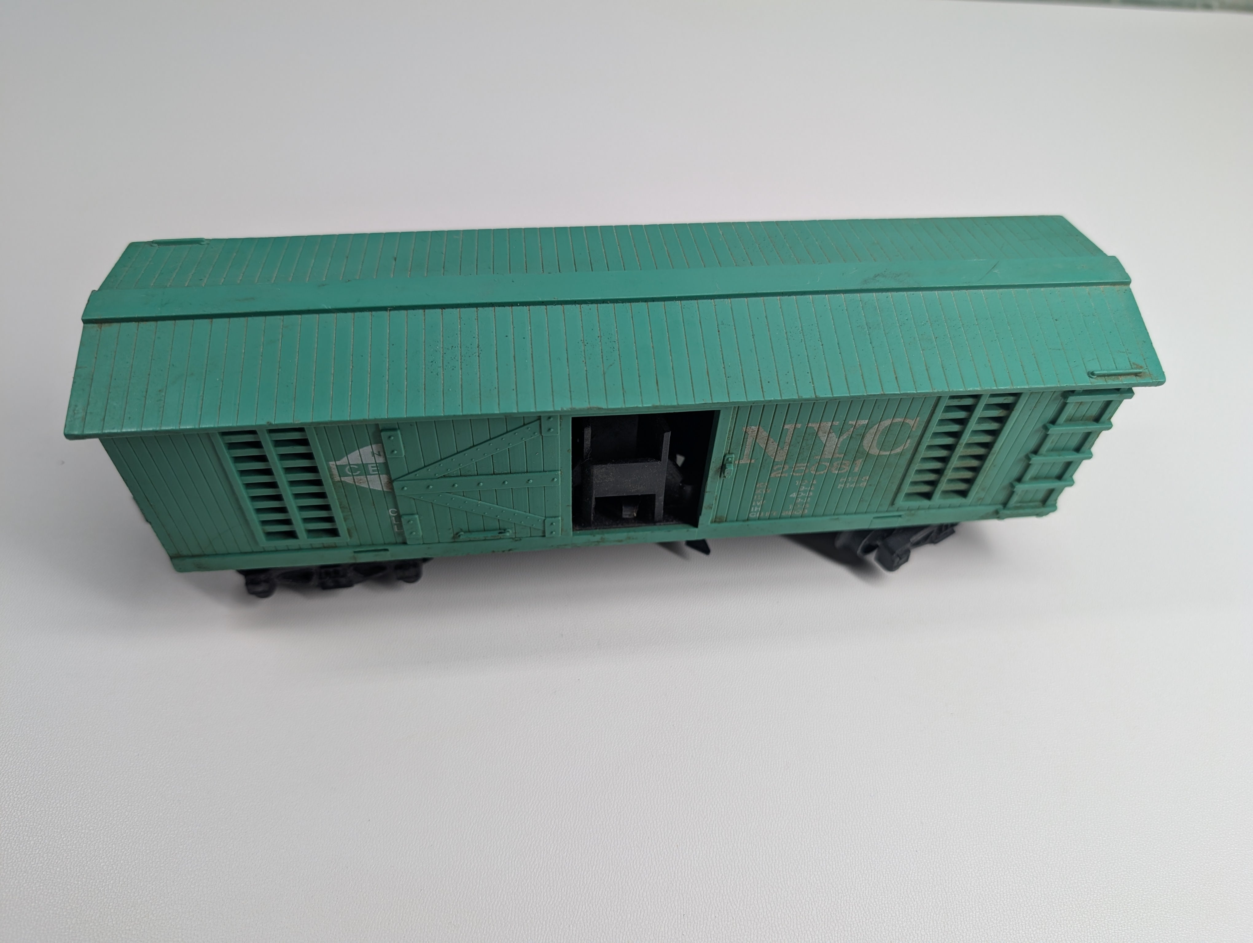 USED American Flyer S Scale Ejector Box Car New York Central NYC #25081