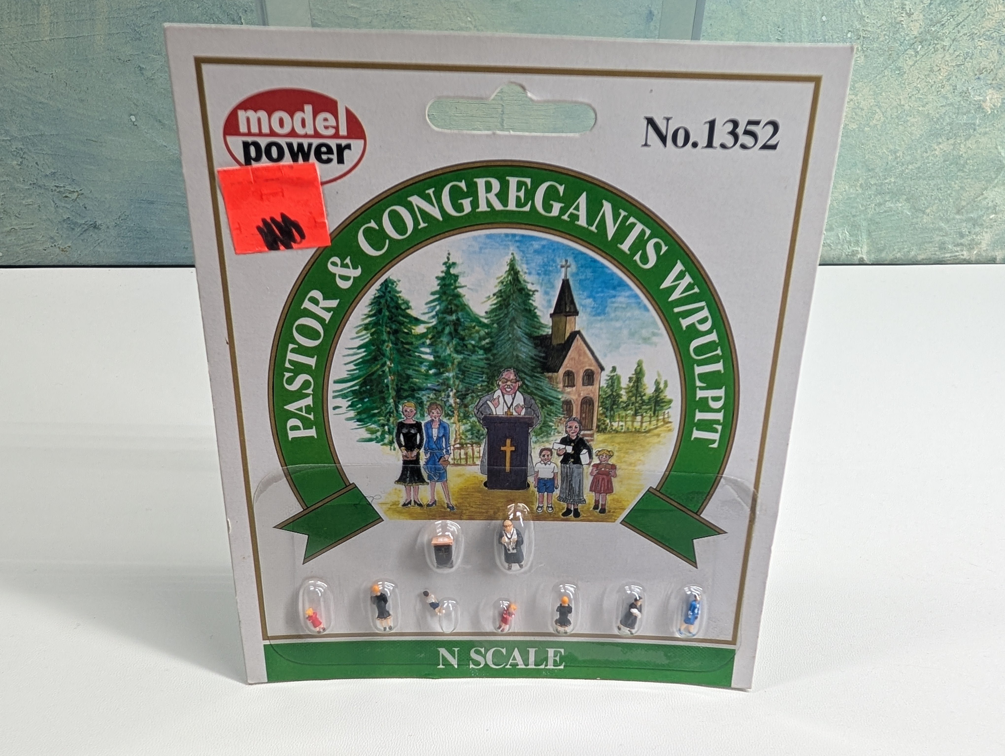 Model Power 1352 N Scale Pastor & Congregants w/ Pulpit (9 pcs)