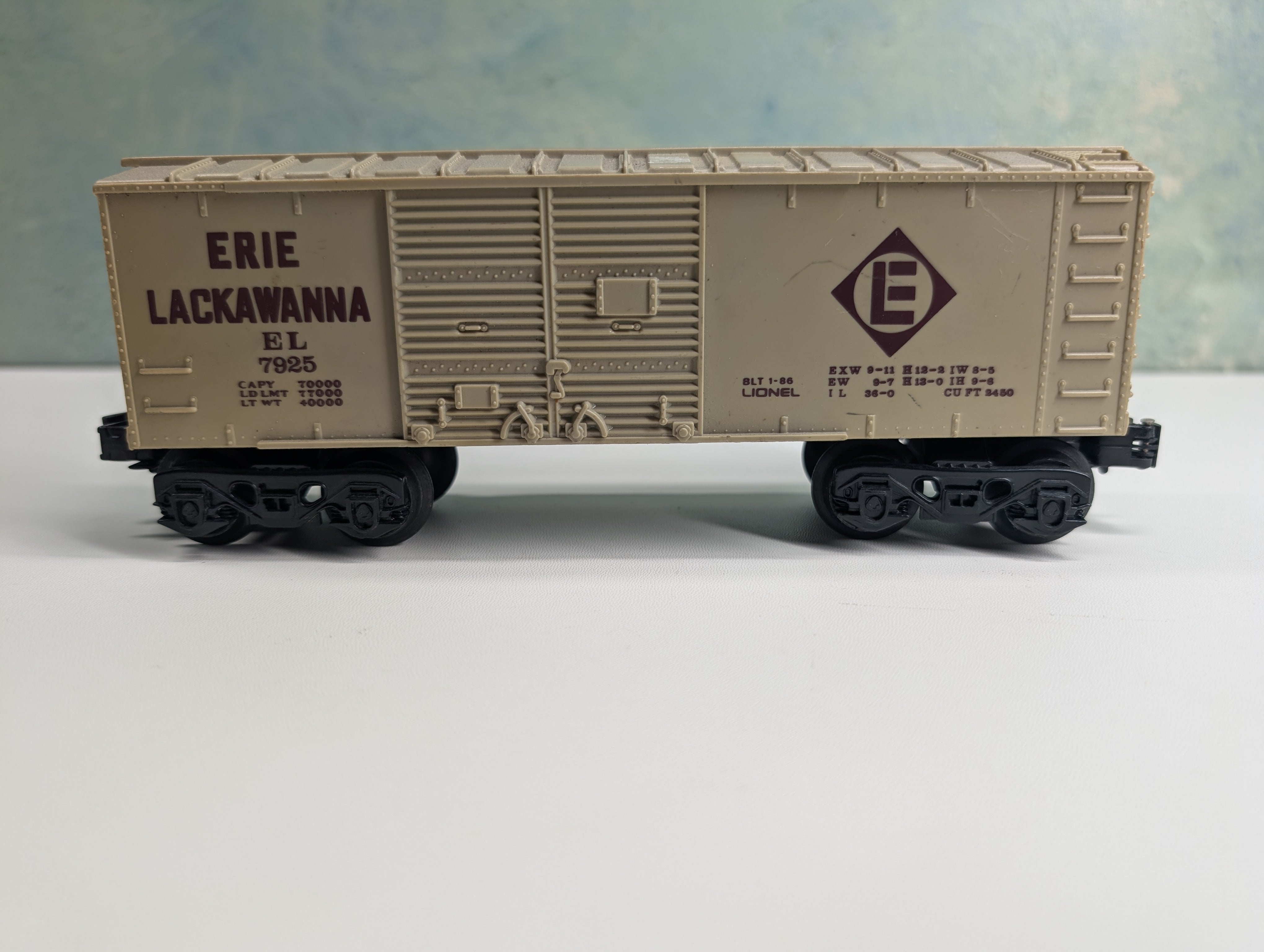 USED Lionel O Box Car Erie Lackawanna EL #7925