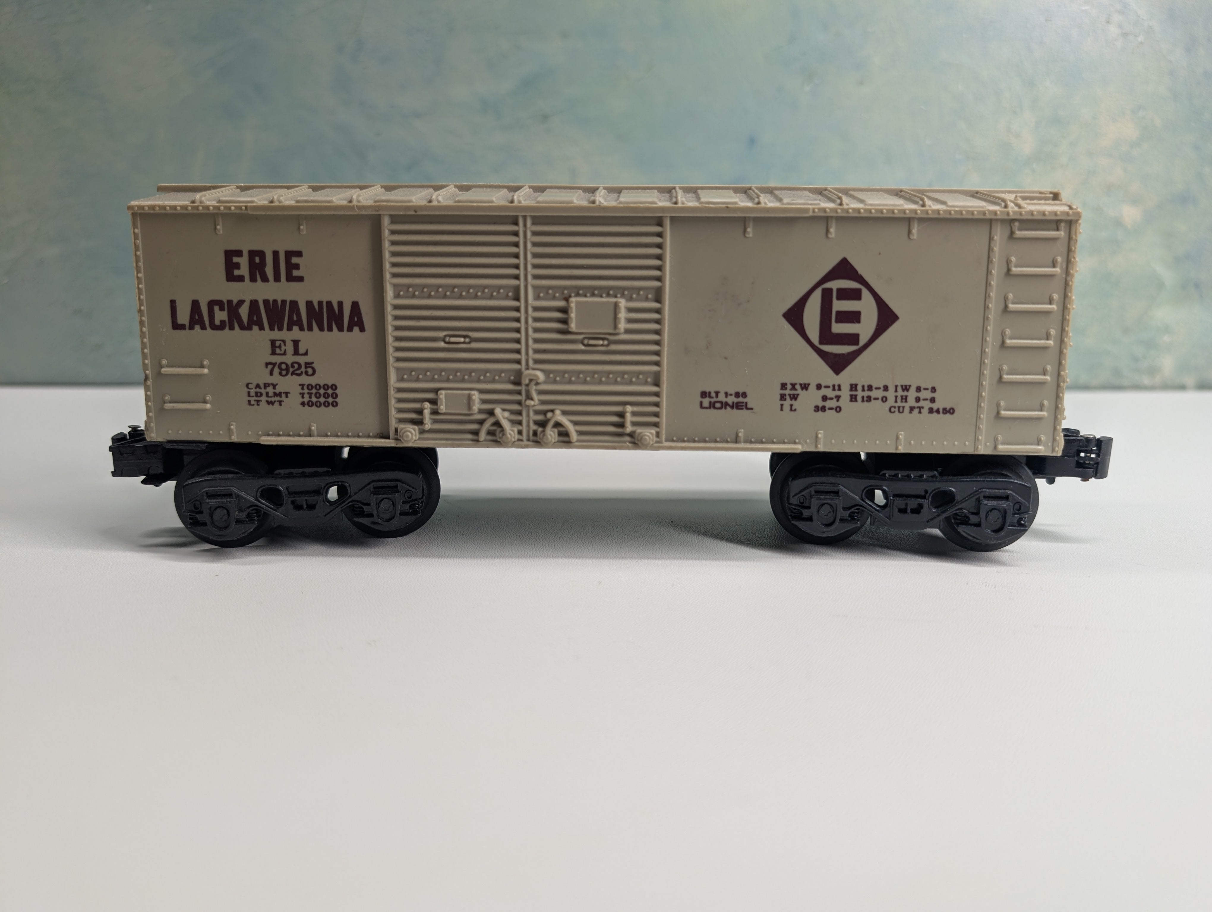 USED Lionel O Box Car Erie Lackawanna EL #7925