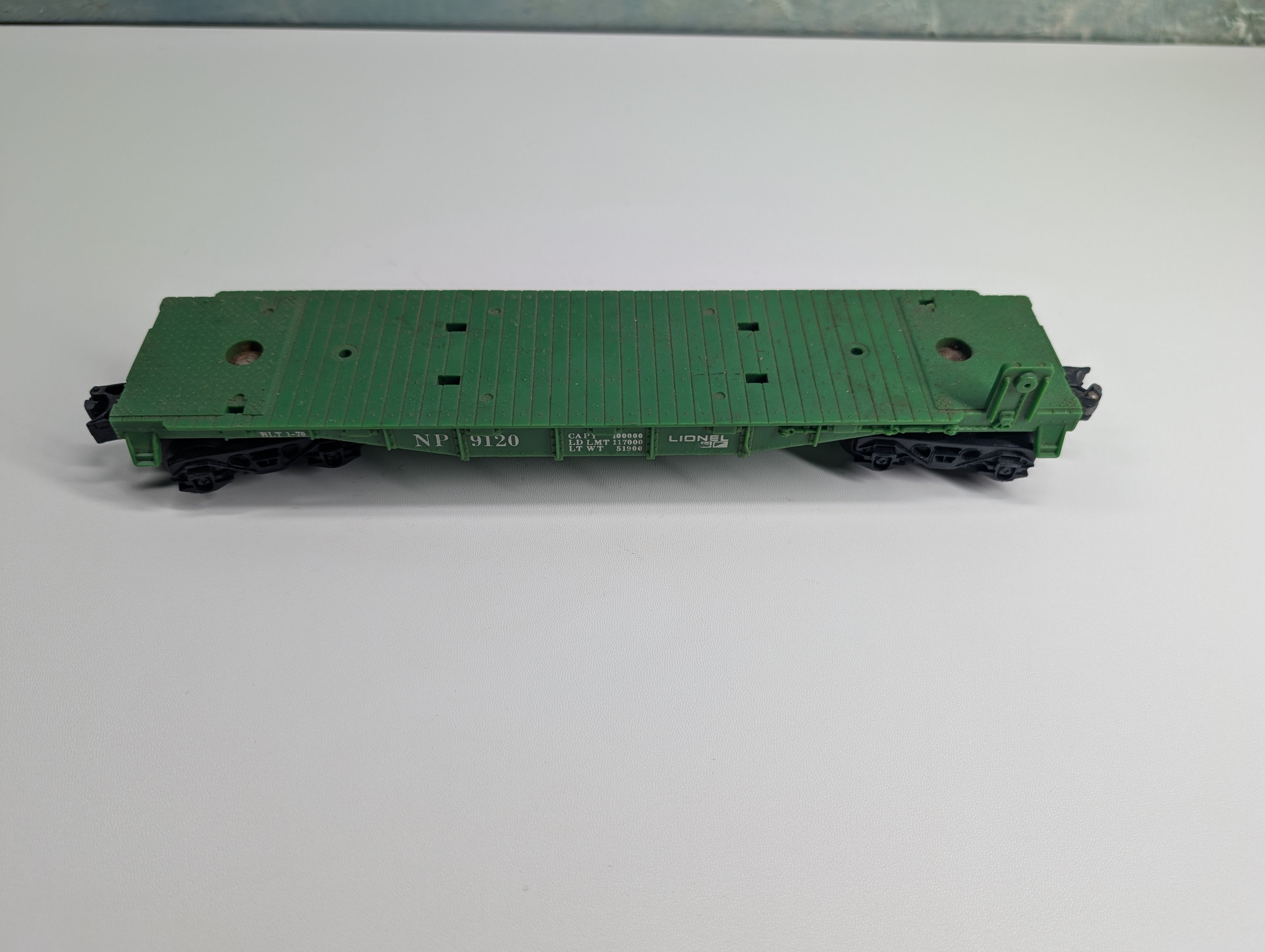 USED Lionel O Flat Car, Green Northern Pacific NP #9120