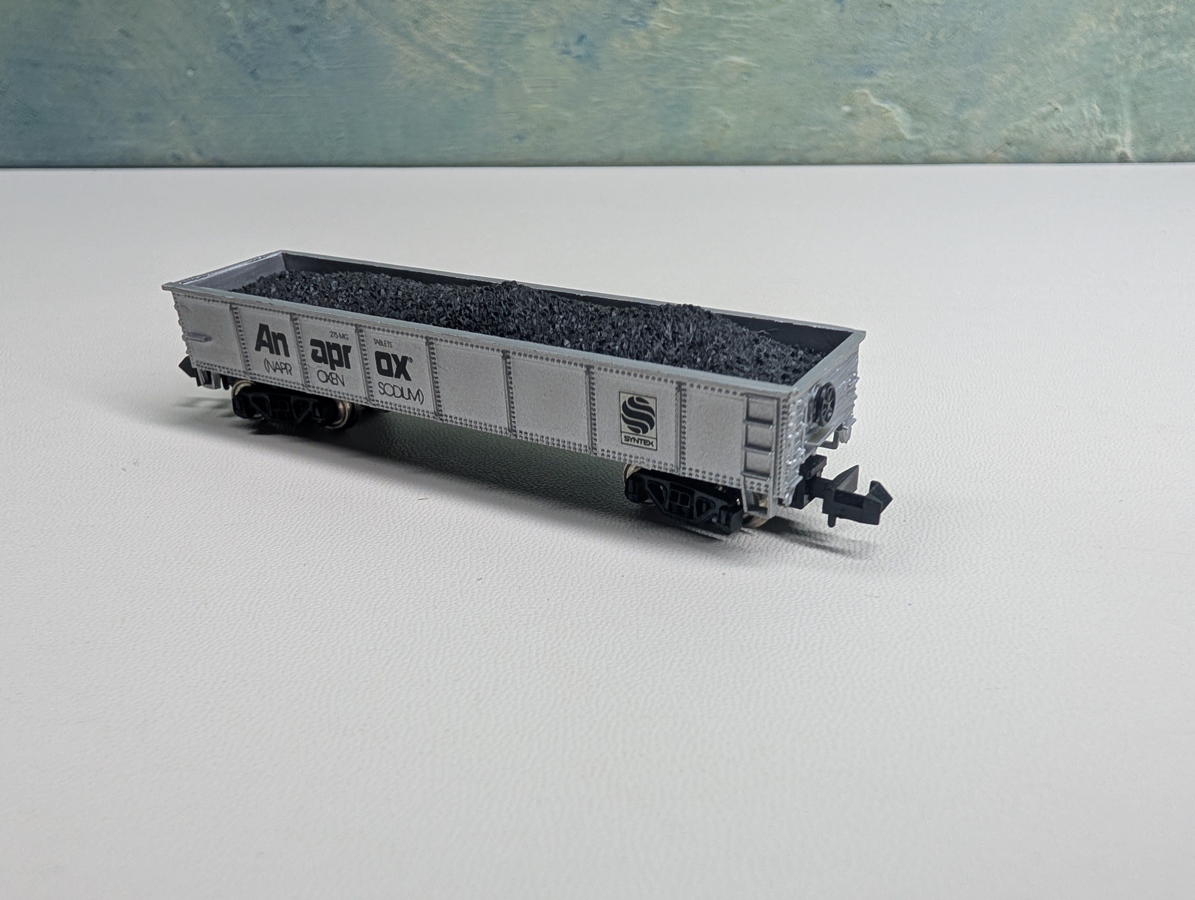 USED Bachmann N Scale 40' Gondola w/ Coal Syntex Anaprox