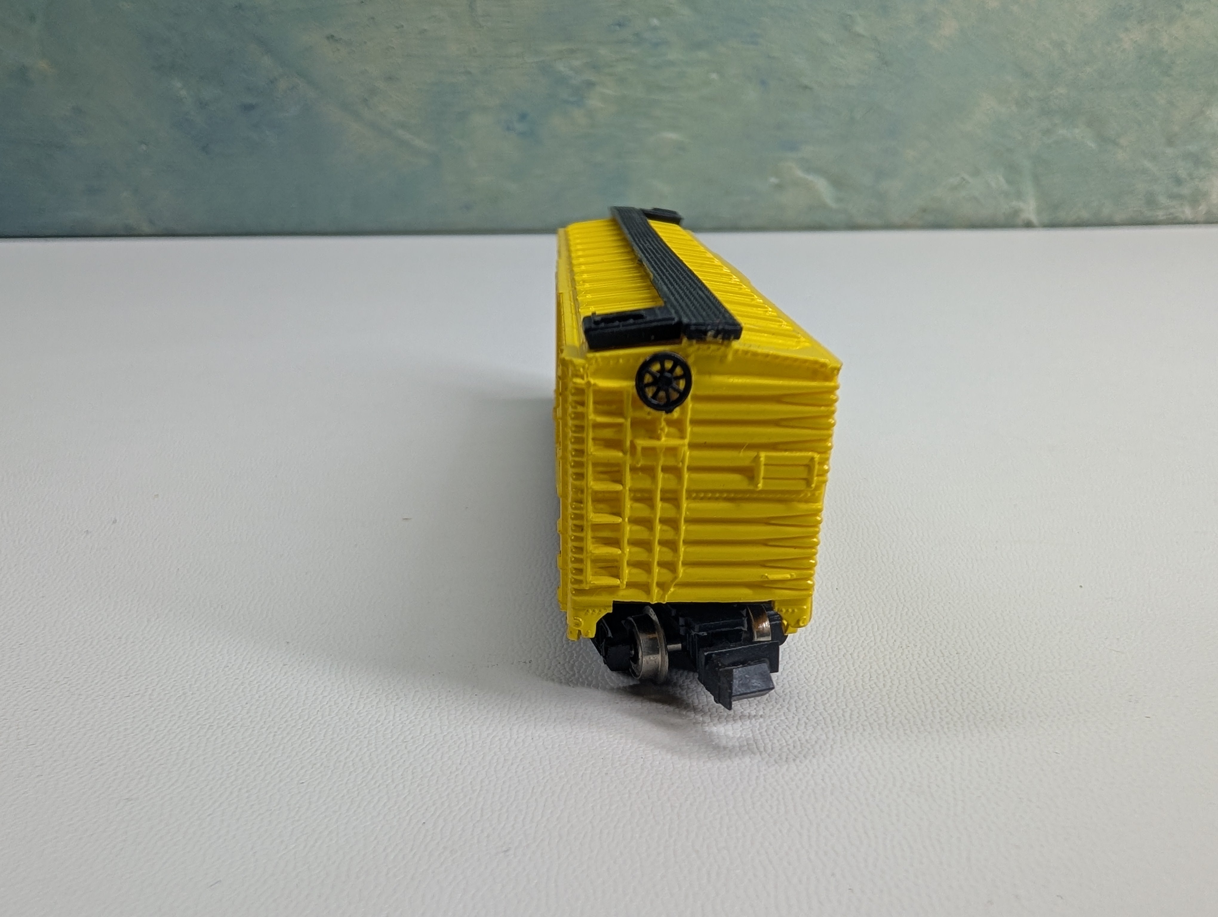 USED Bachmann N Scale 50' Box Car, Yellow Syntex Anaprox