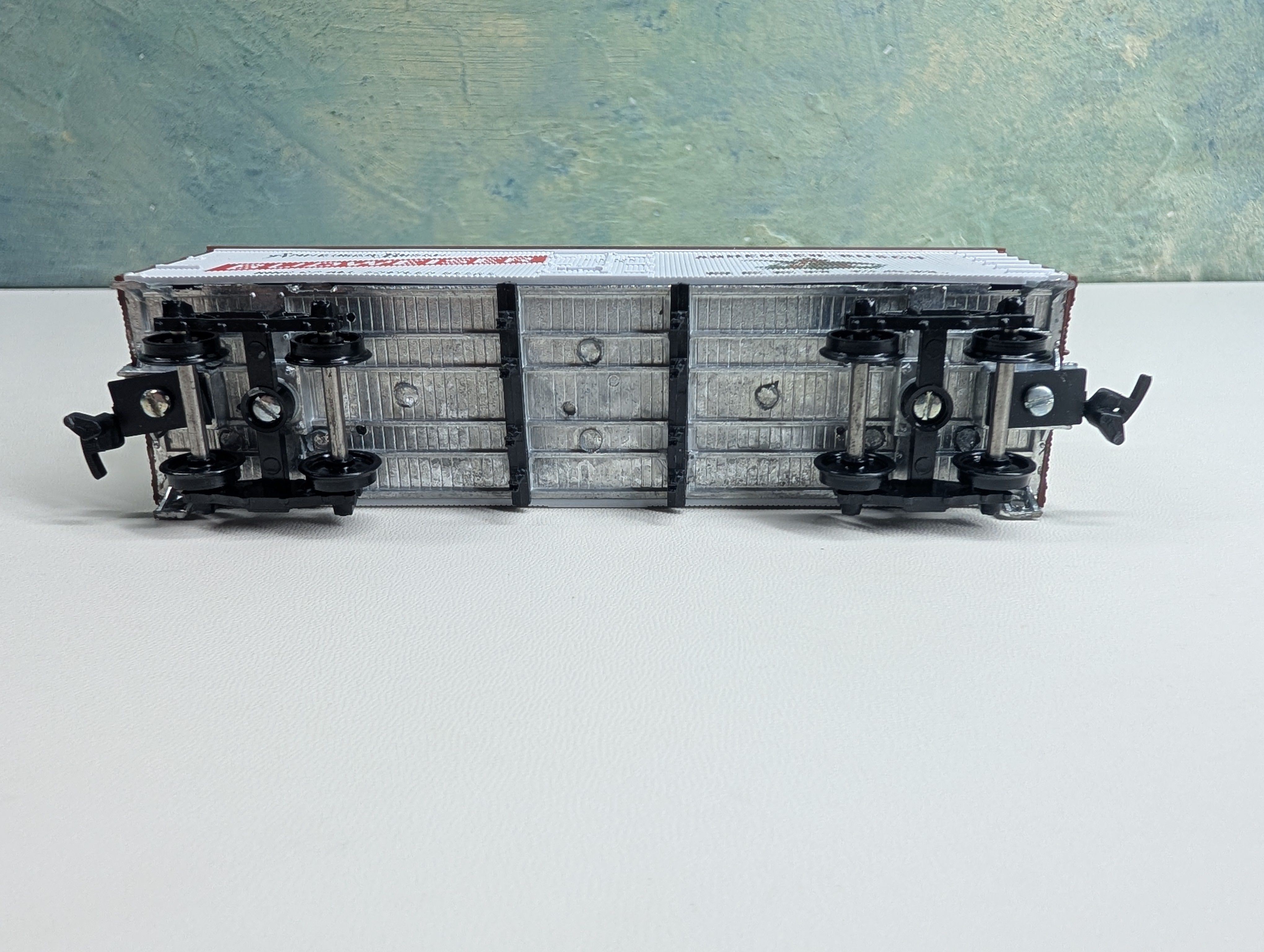 USED Roundhouse HO Scale 36' Billboard Refrigerator Box Car, Beer Car Anheuser-Busch #3115