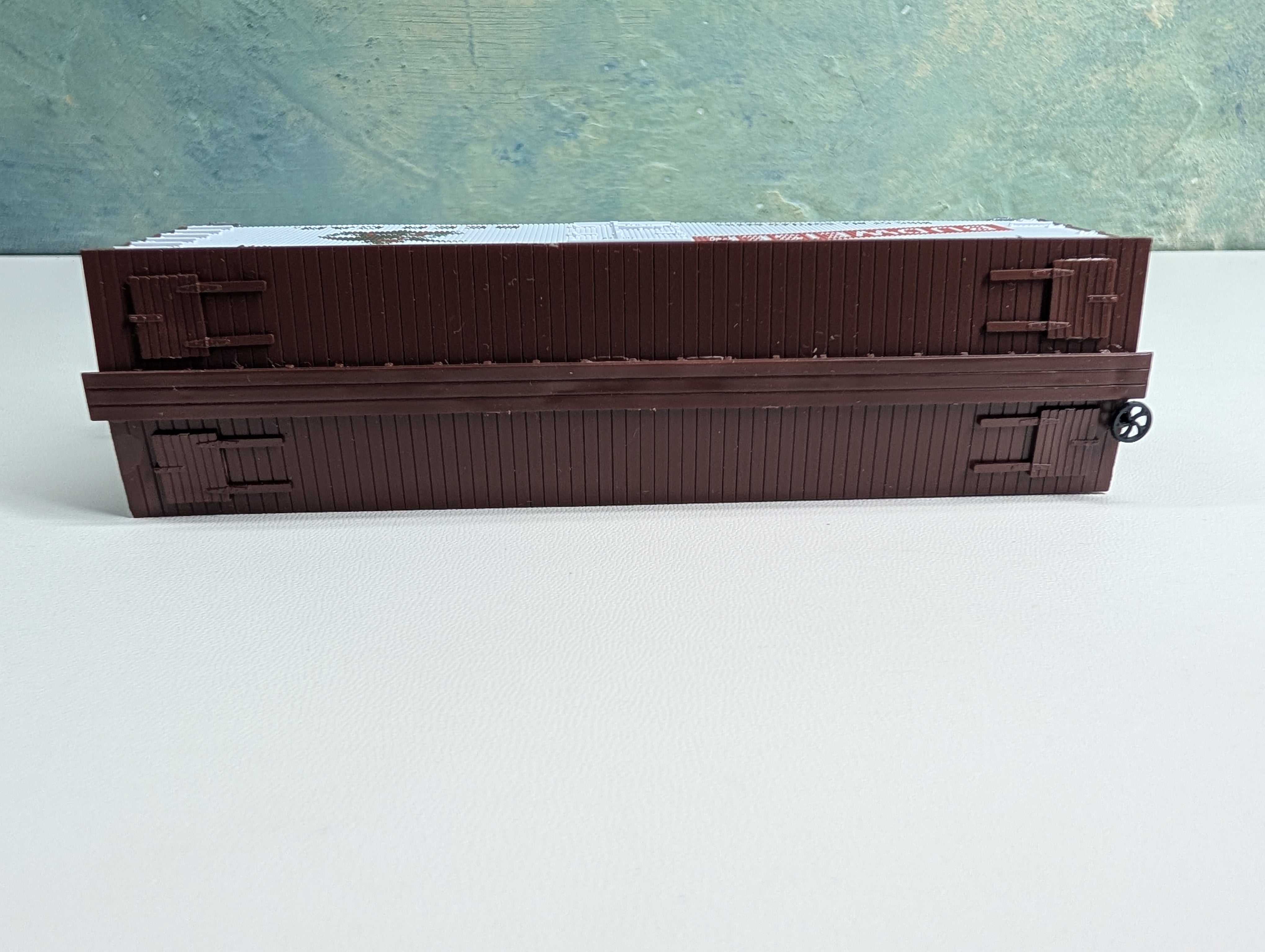 USED Roundhouse HO Scale 36' Billboard Refrigerator Box Car, Beer Car Anheuser-Busch #3115