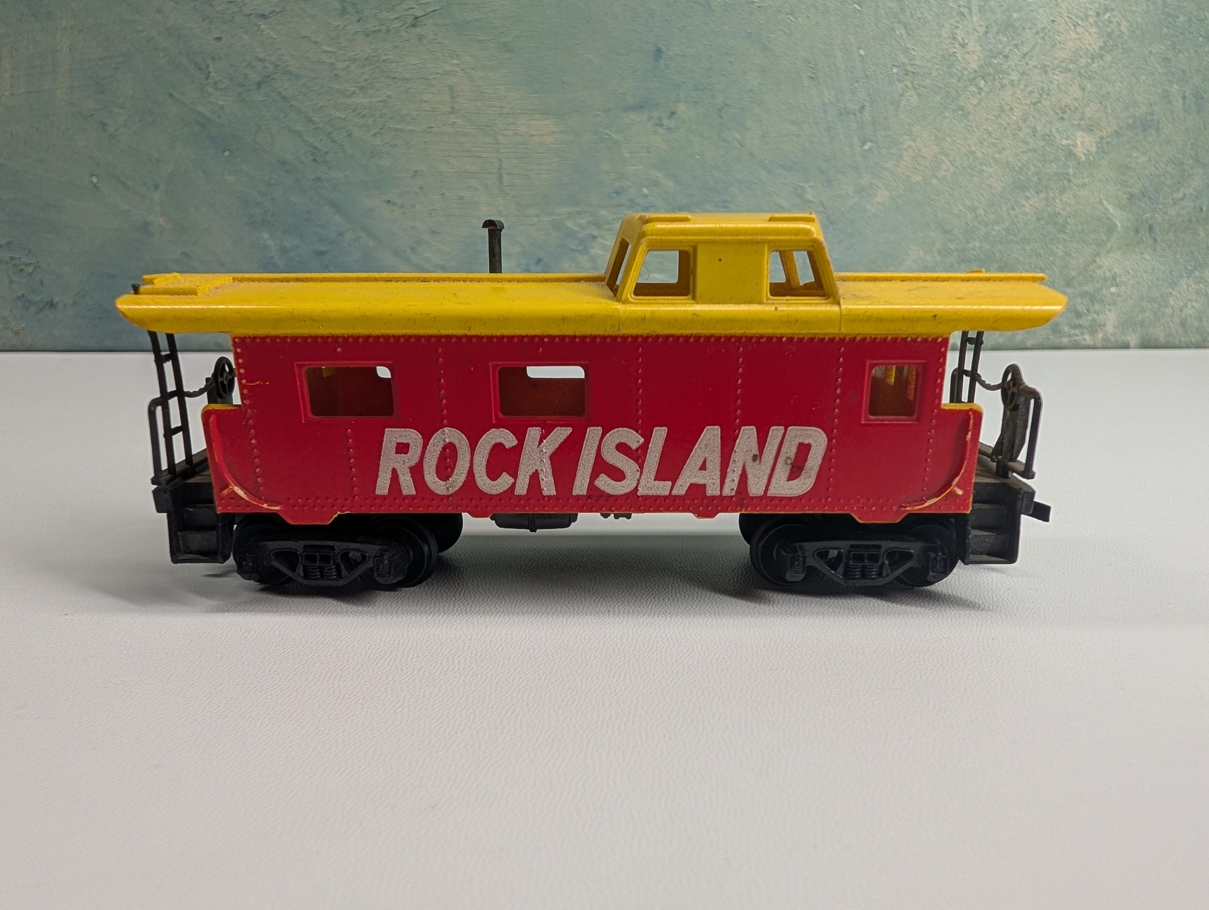 USED Tyco HO Scale Caboose Rock Island