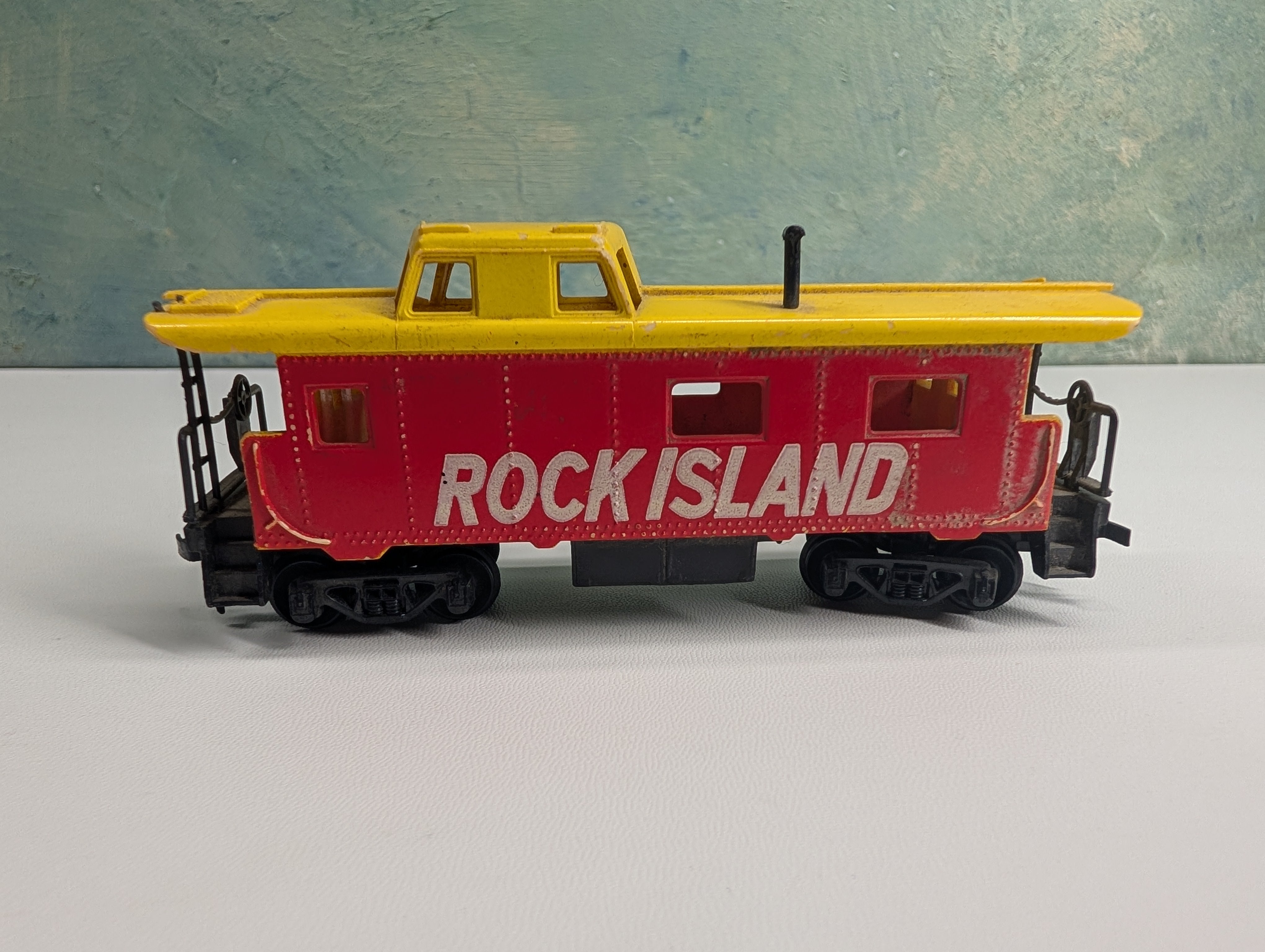 USED Tyco HO Scale Caboose Rock Island