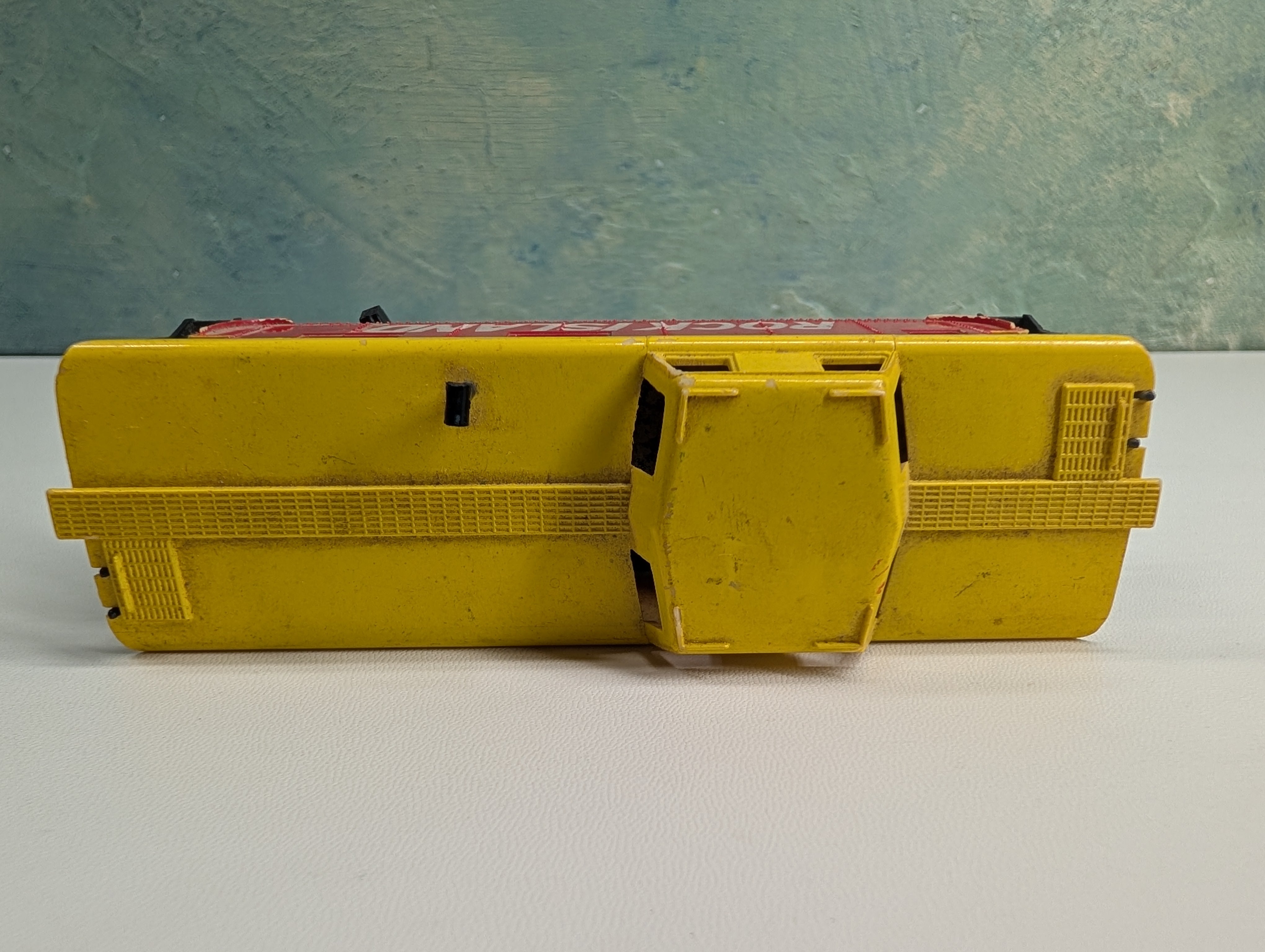USED Tyco HO Scale Caboose Rock Island