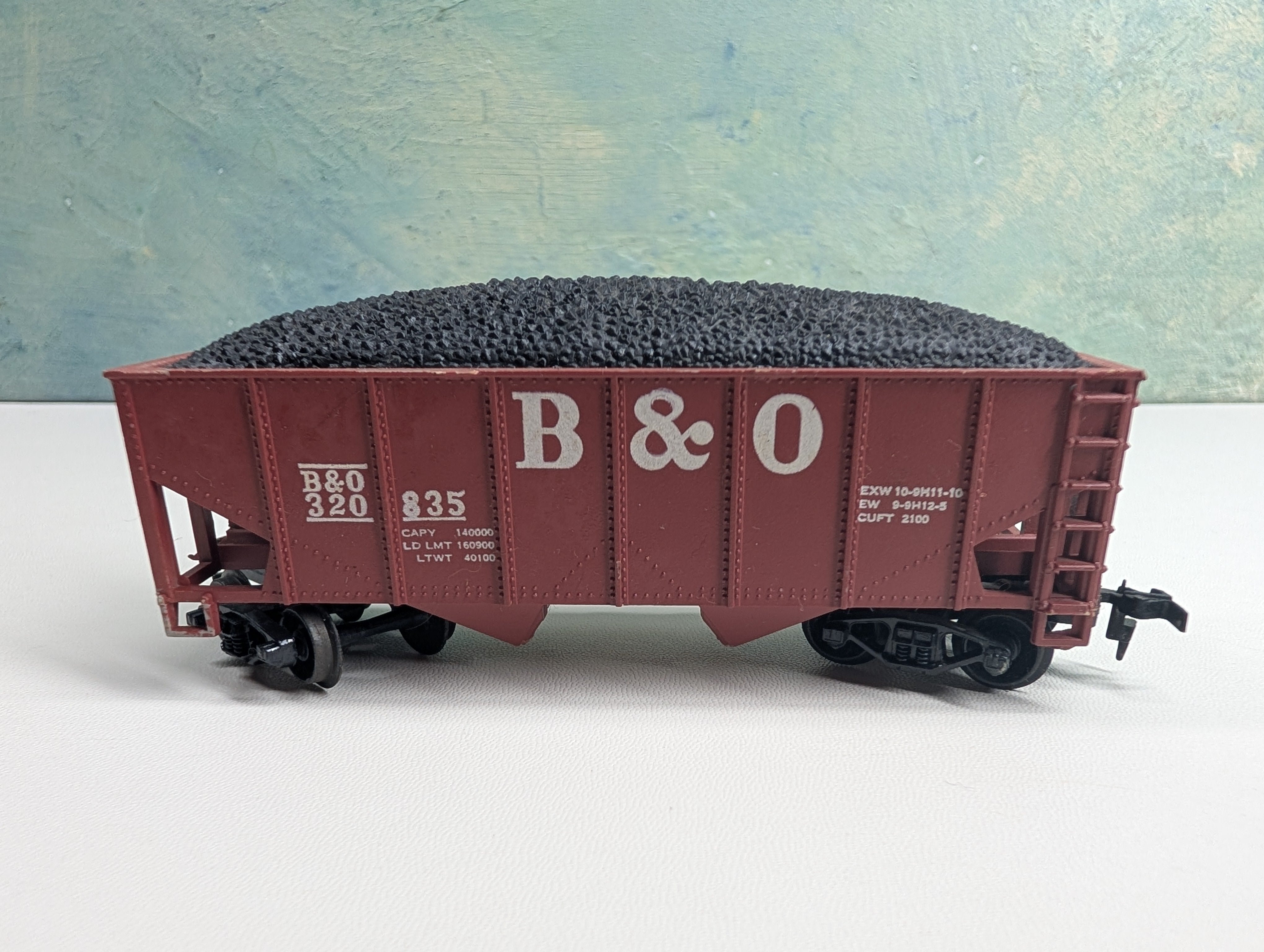 USED HO Scale 2 Bay Hopper Baltimore and Ohio B&O #320835