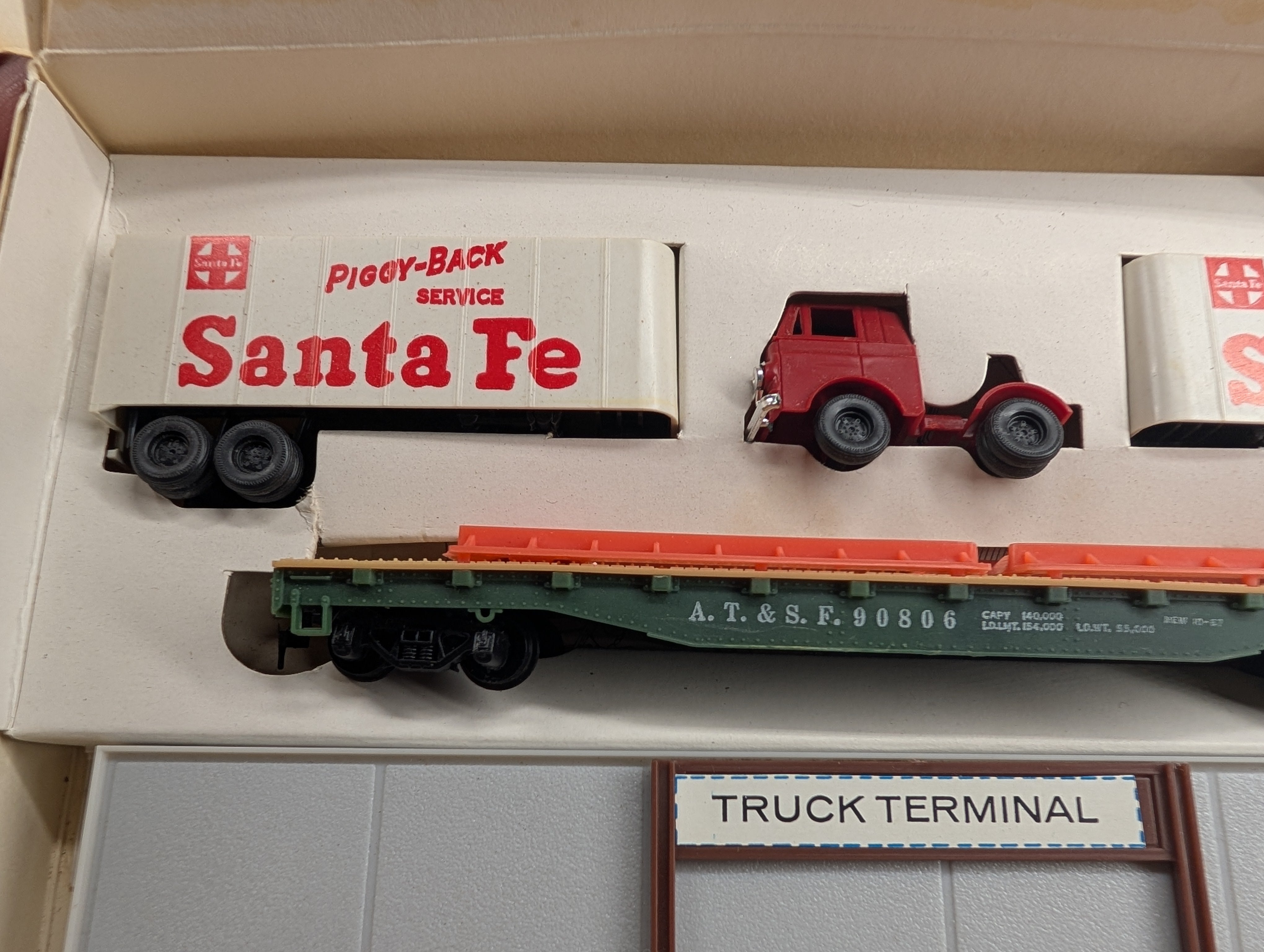USED Tyco #348:500 HO Scale Piggyback Flat Car Set Santa Fe