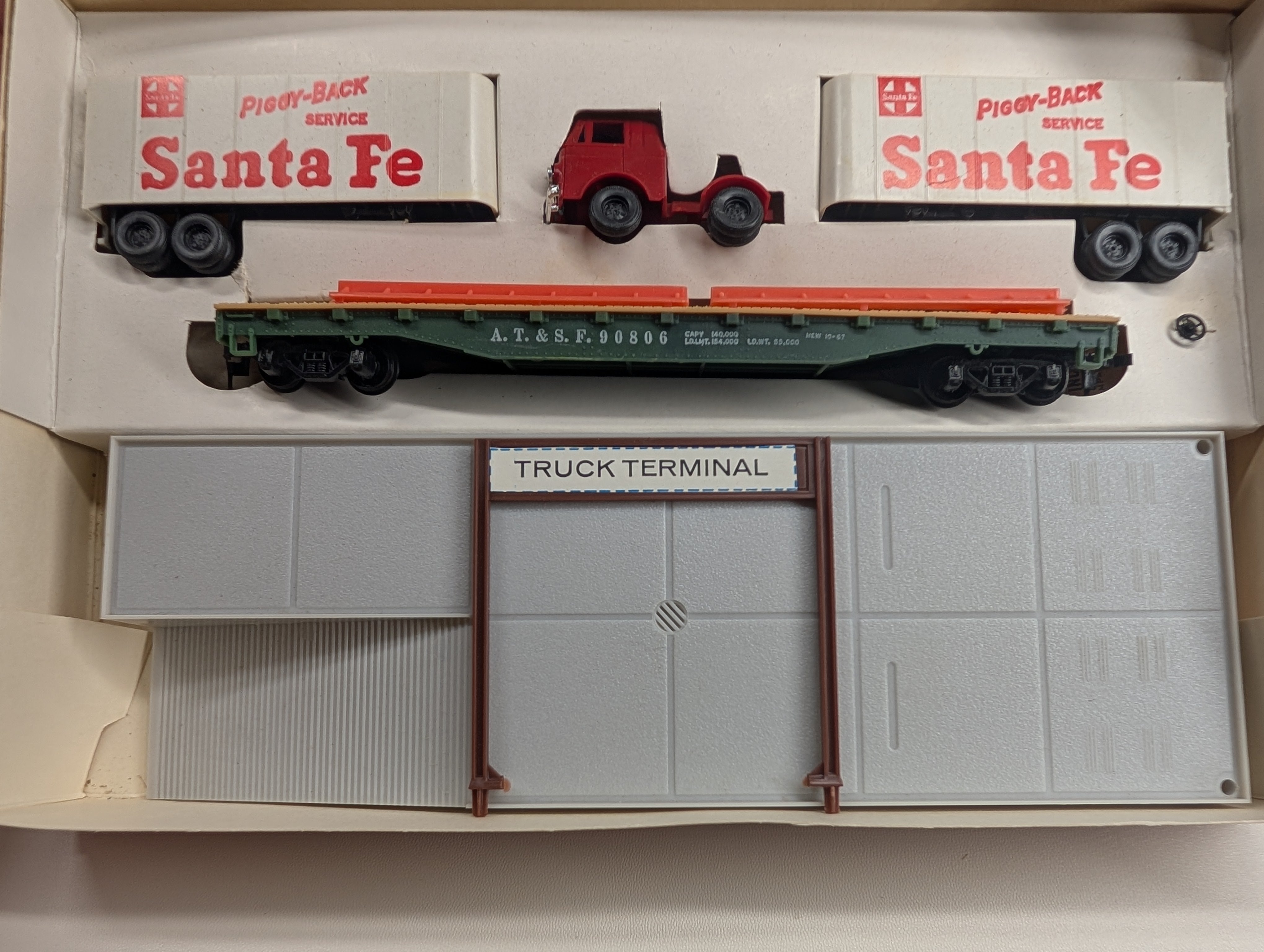 USED Tyco #348:500 HO Scale Piggyback Flat Car Set Santa Fe