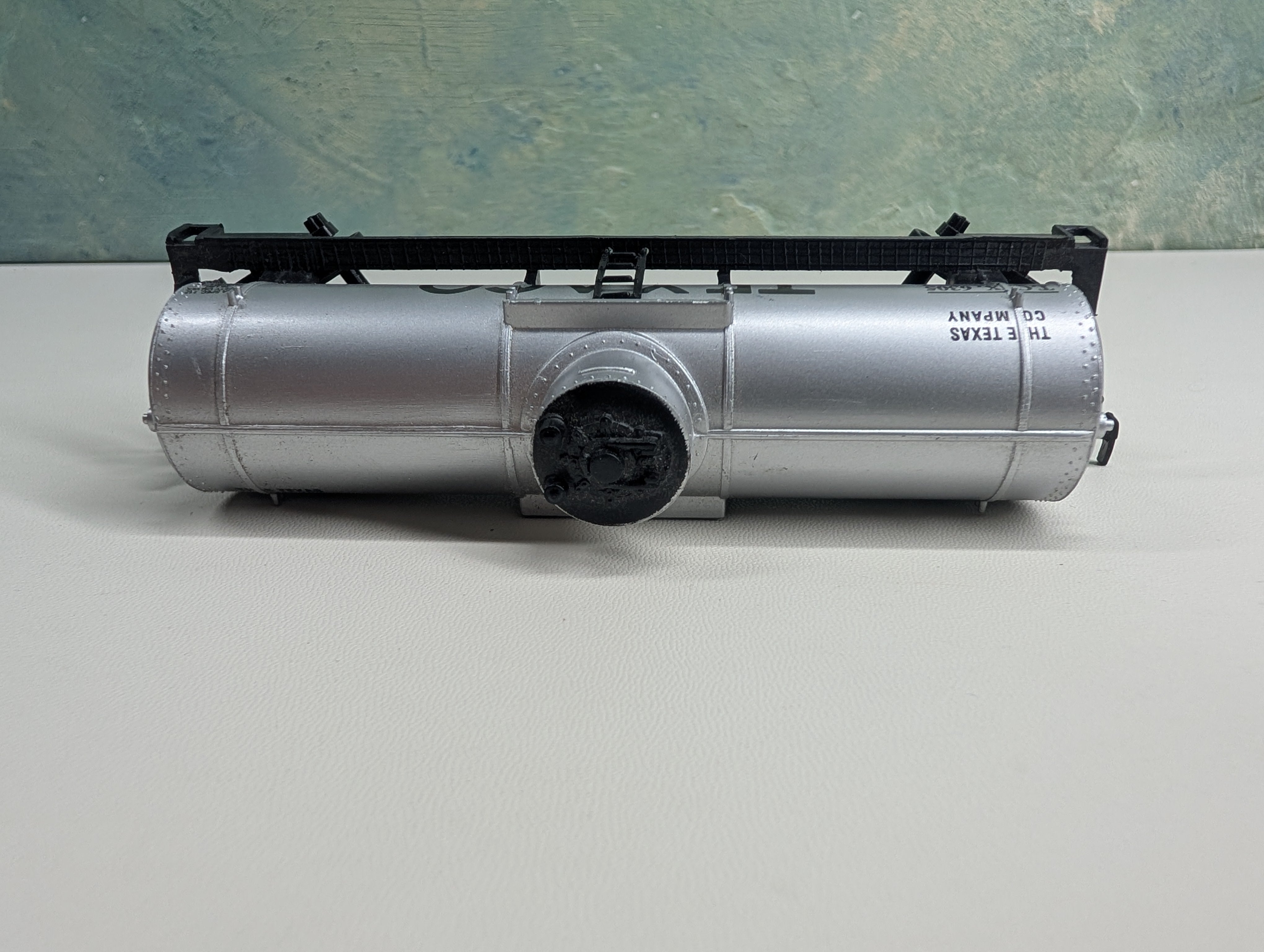 USED Life-Like HO Scale Single Dome Tank Car Texaco TCX #6305