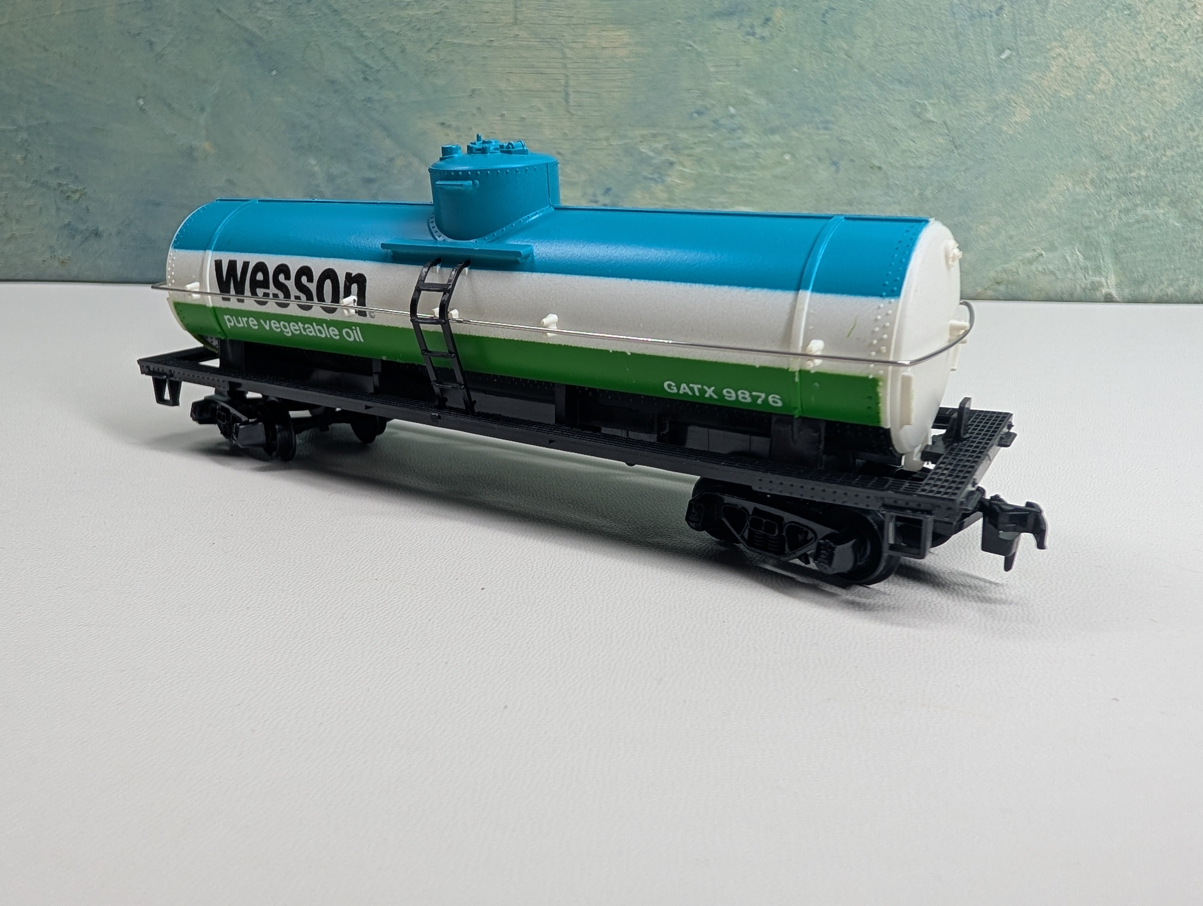 USED Tyco HO Scale Single Dome Tank Car Wesson GATX #9876 Pure Vegetable Oil