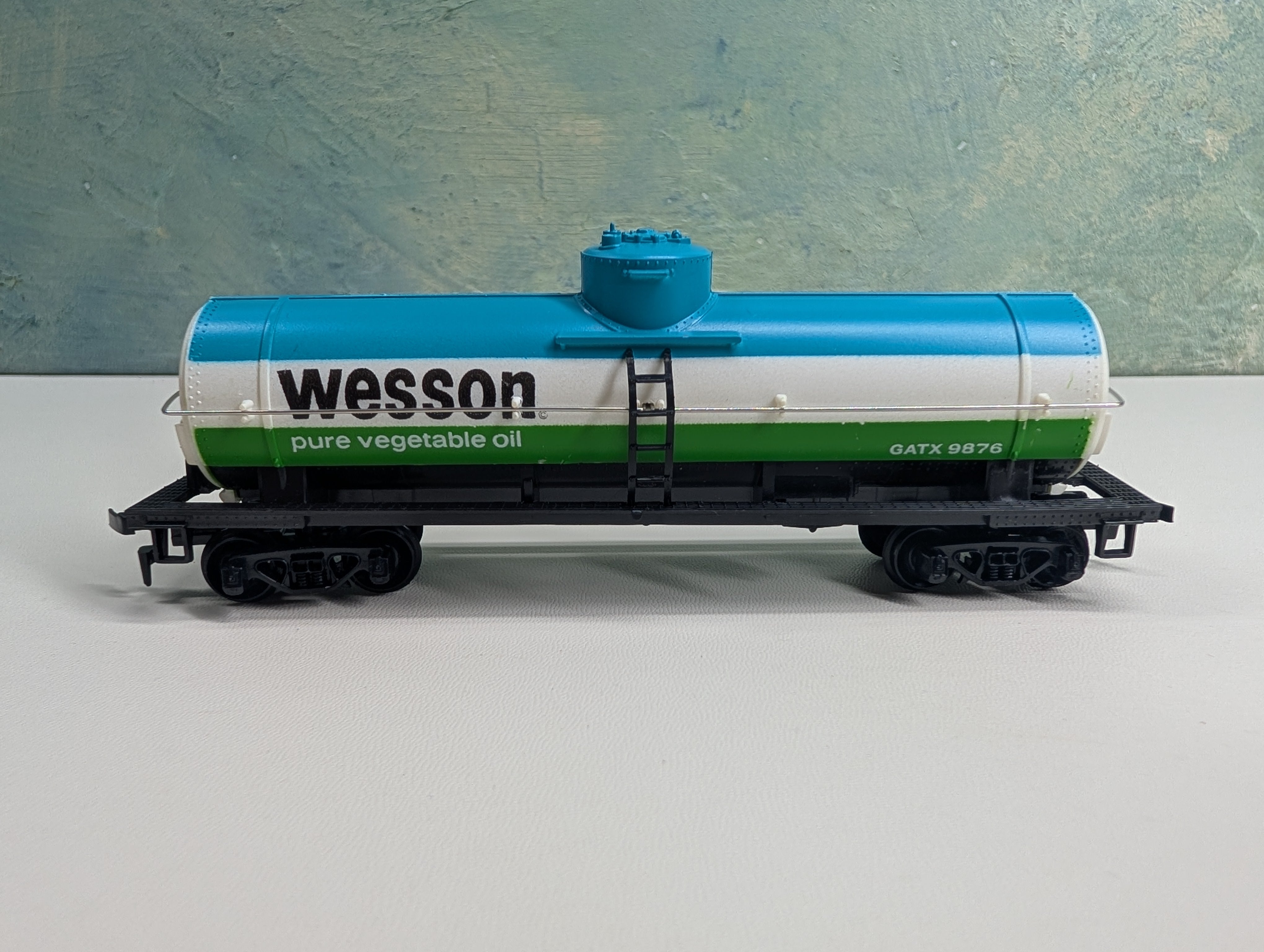 USED Tyco HO Scale Single Dome Tank Car Wesson GATX #9876 Pure Vegetable Oil