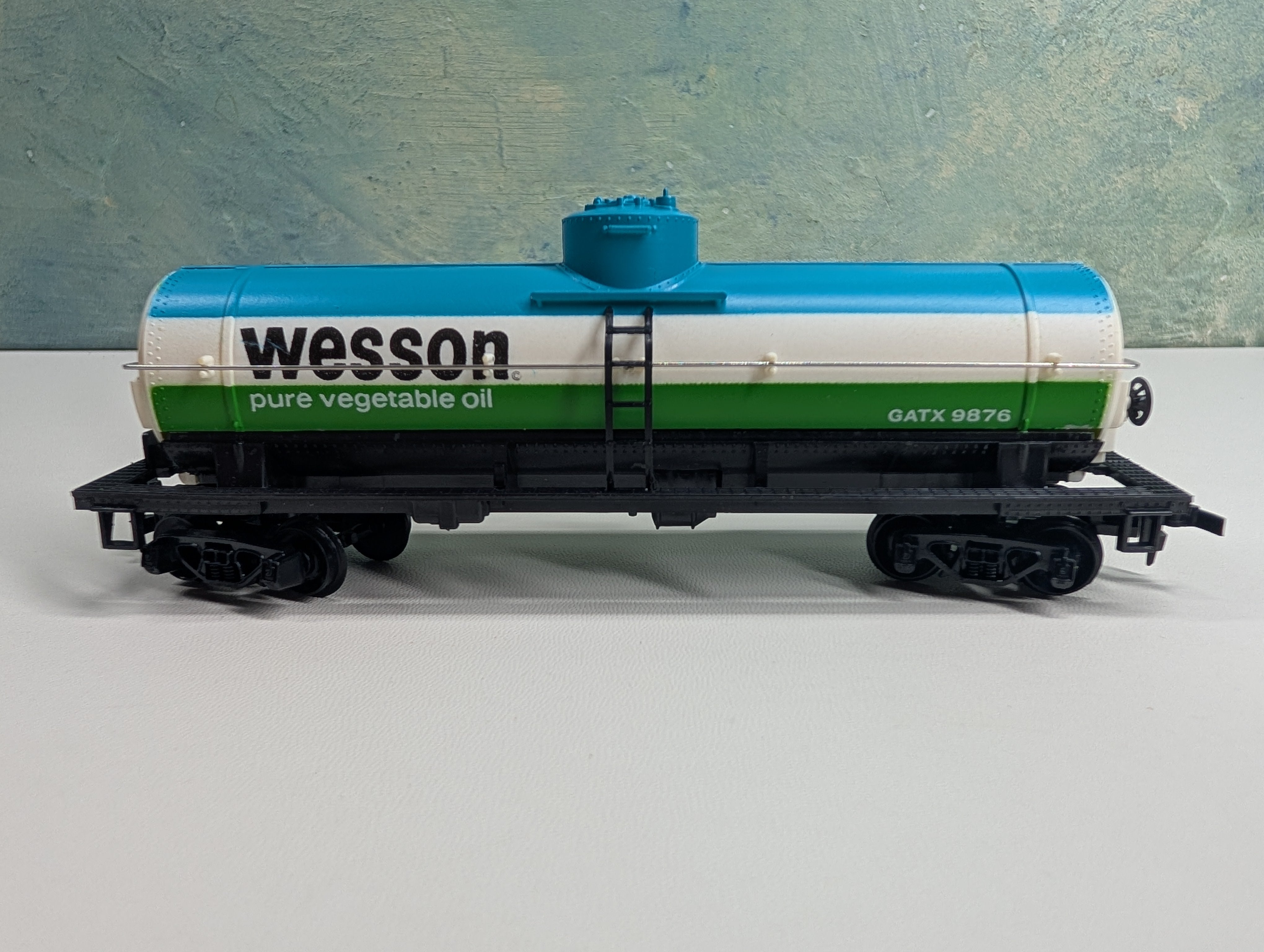 USED Tyco HO Scale Single Dome Tank Car Wesson GATX #9876 Pure Vegetable Oil
