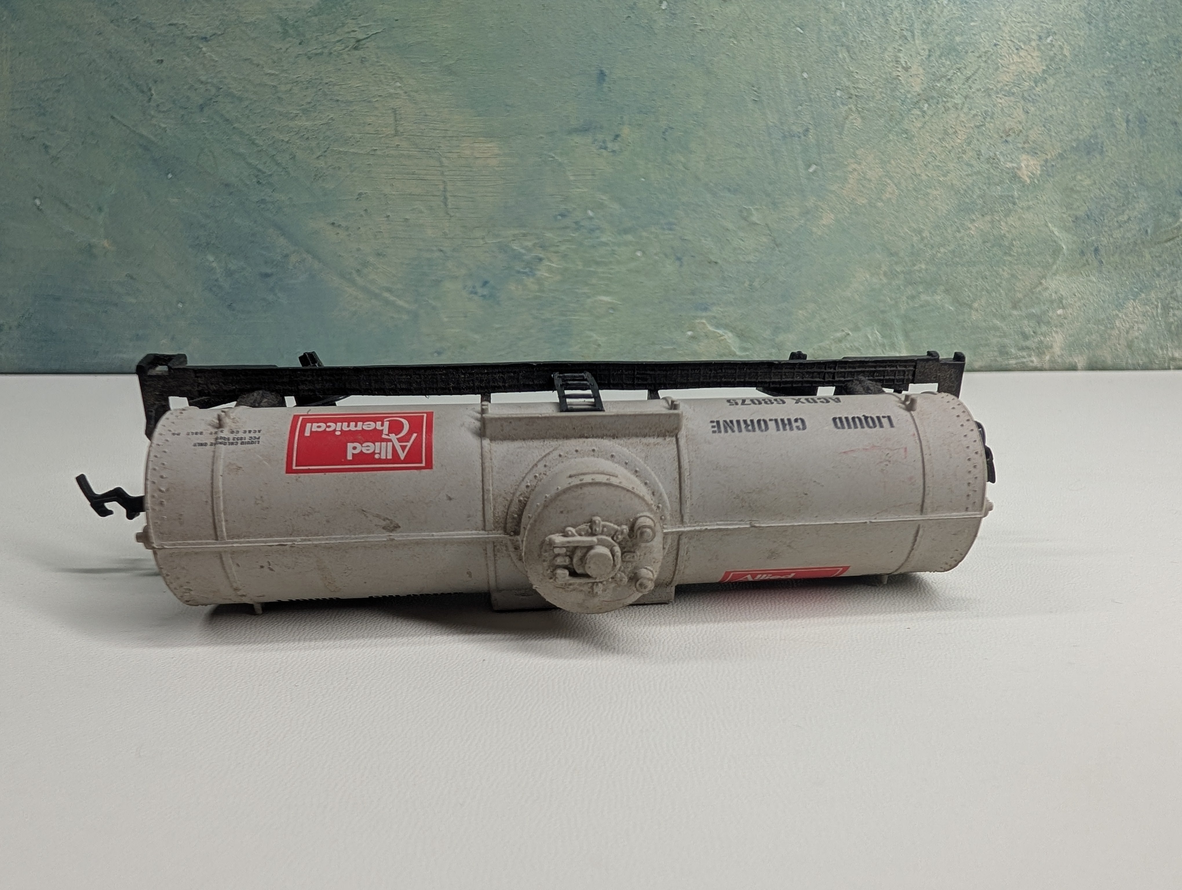 USED Life-Like HO Scale Single Dome Tank Car Allied Chemical ACDX #68075