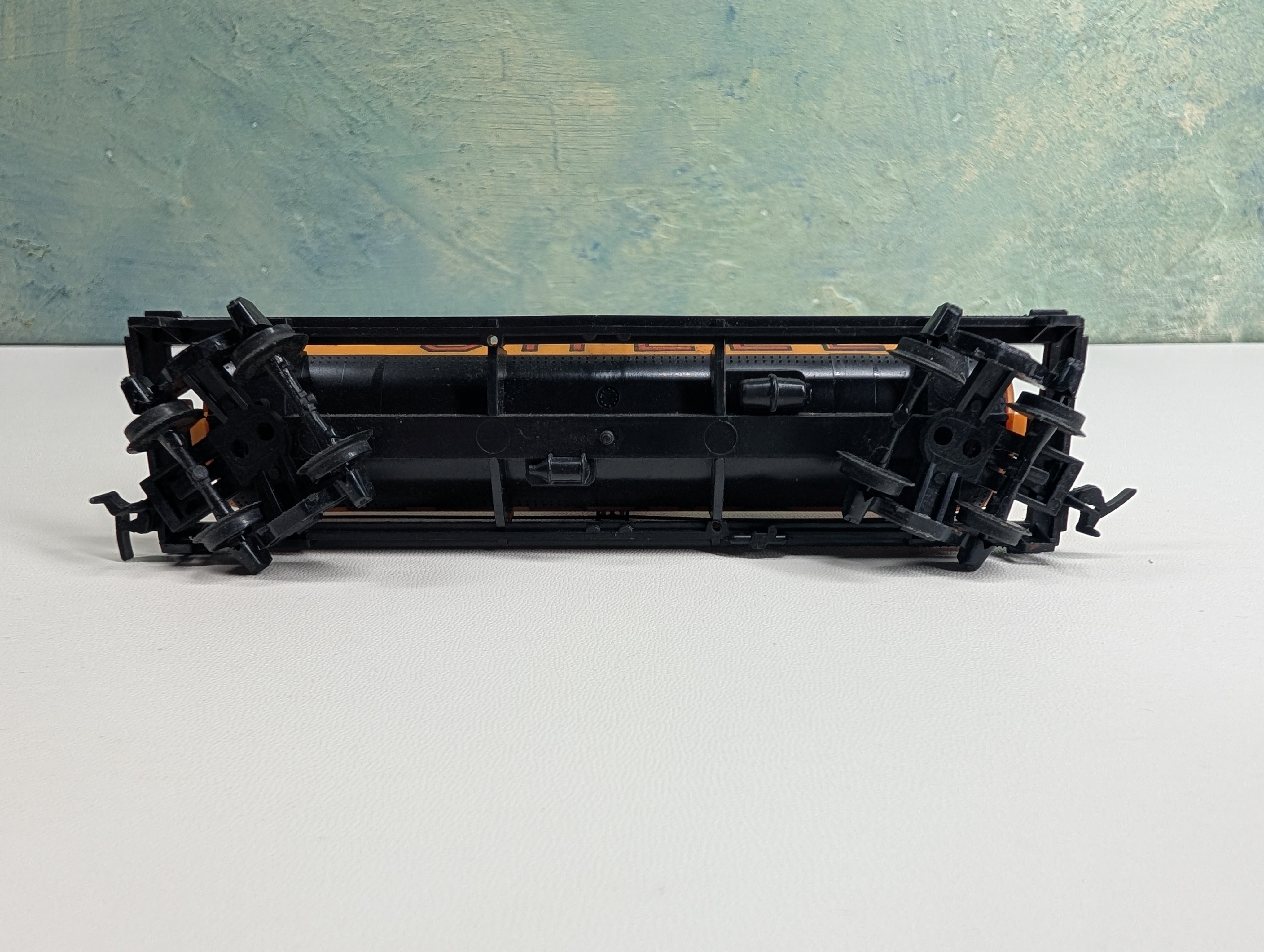 USED Tyco HO Scale Single Dome Tank Car Shell