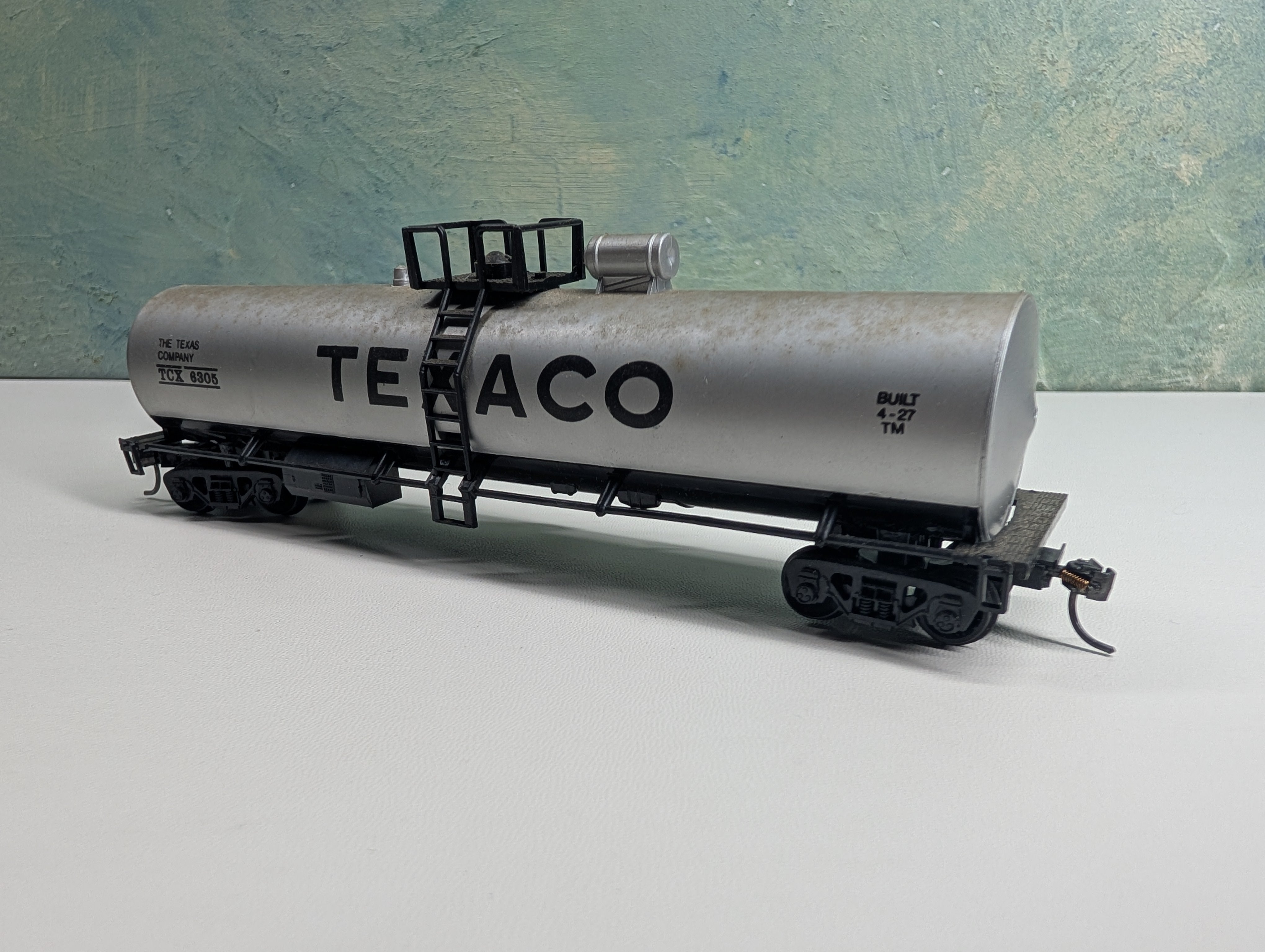 USED AHM HO Scale 50' Single Dome Tank Car Texaco TCX #6305