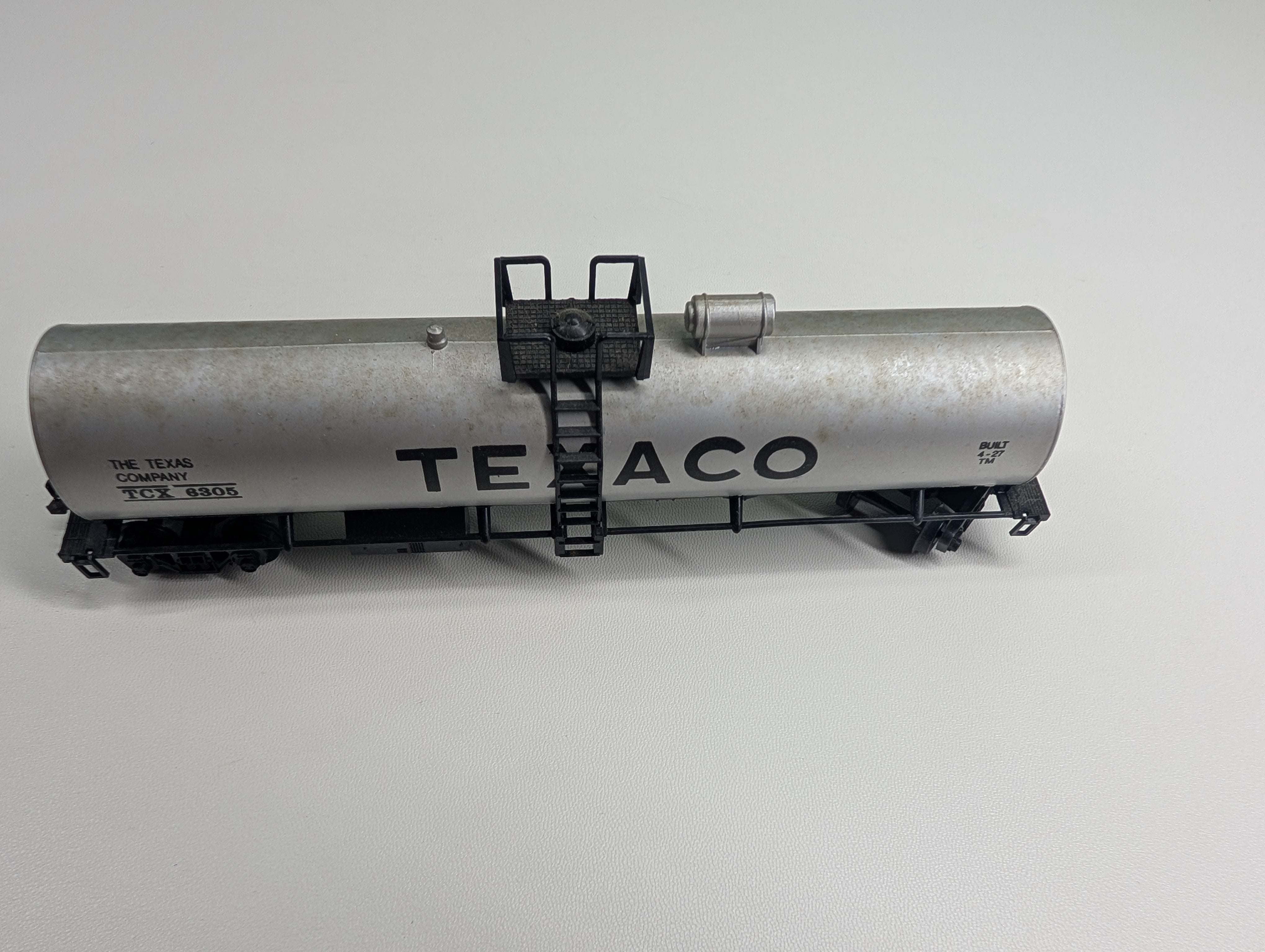 USED AHM HO Scale 50' Single Dome Tank Car Texaco TCX #6305