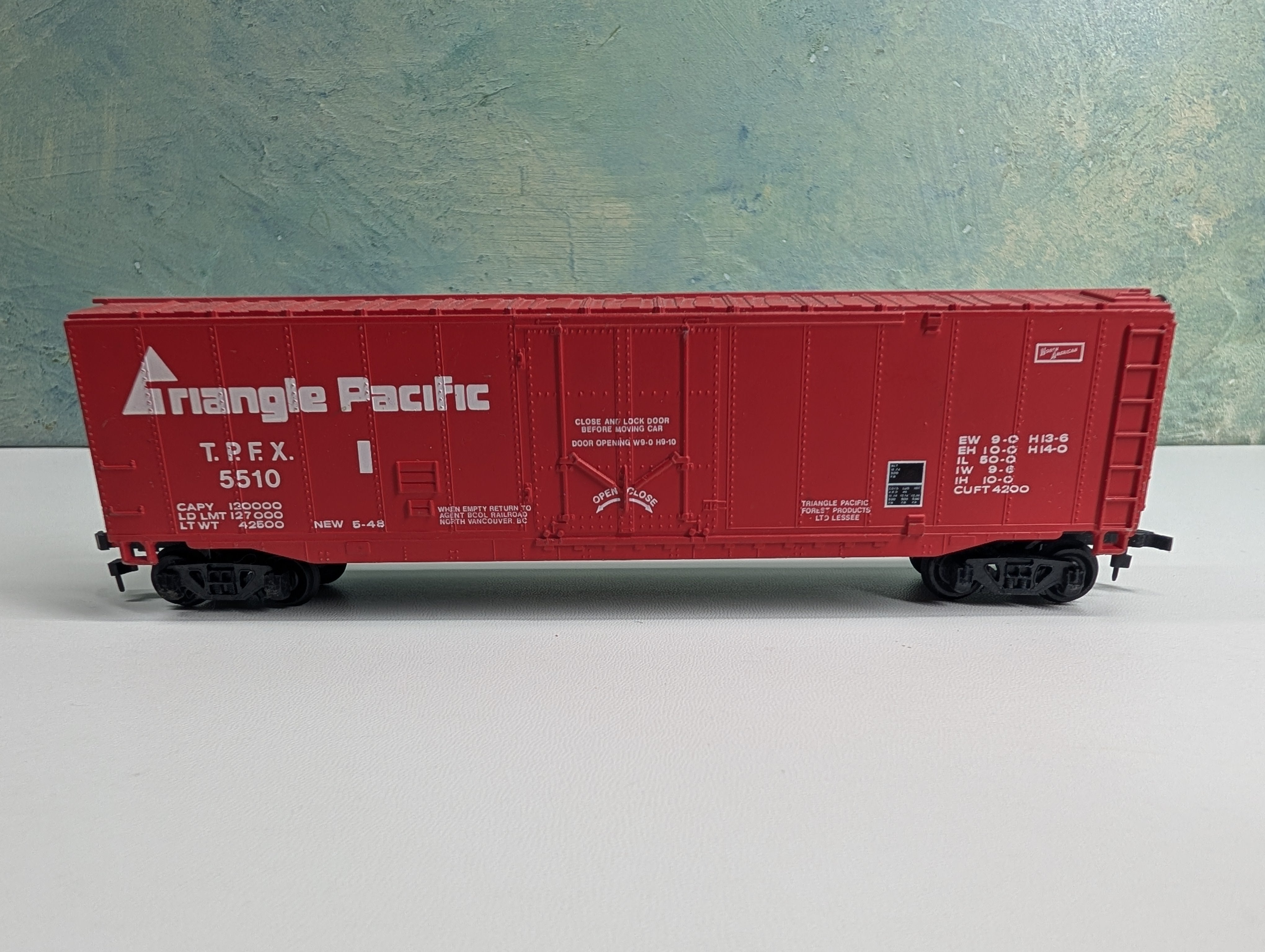 USED Bachmann HO Scale 50' Box Car Triangle Pacific TPFX #5510