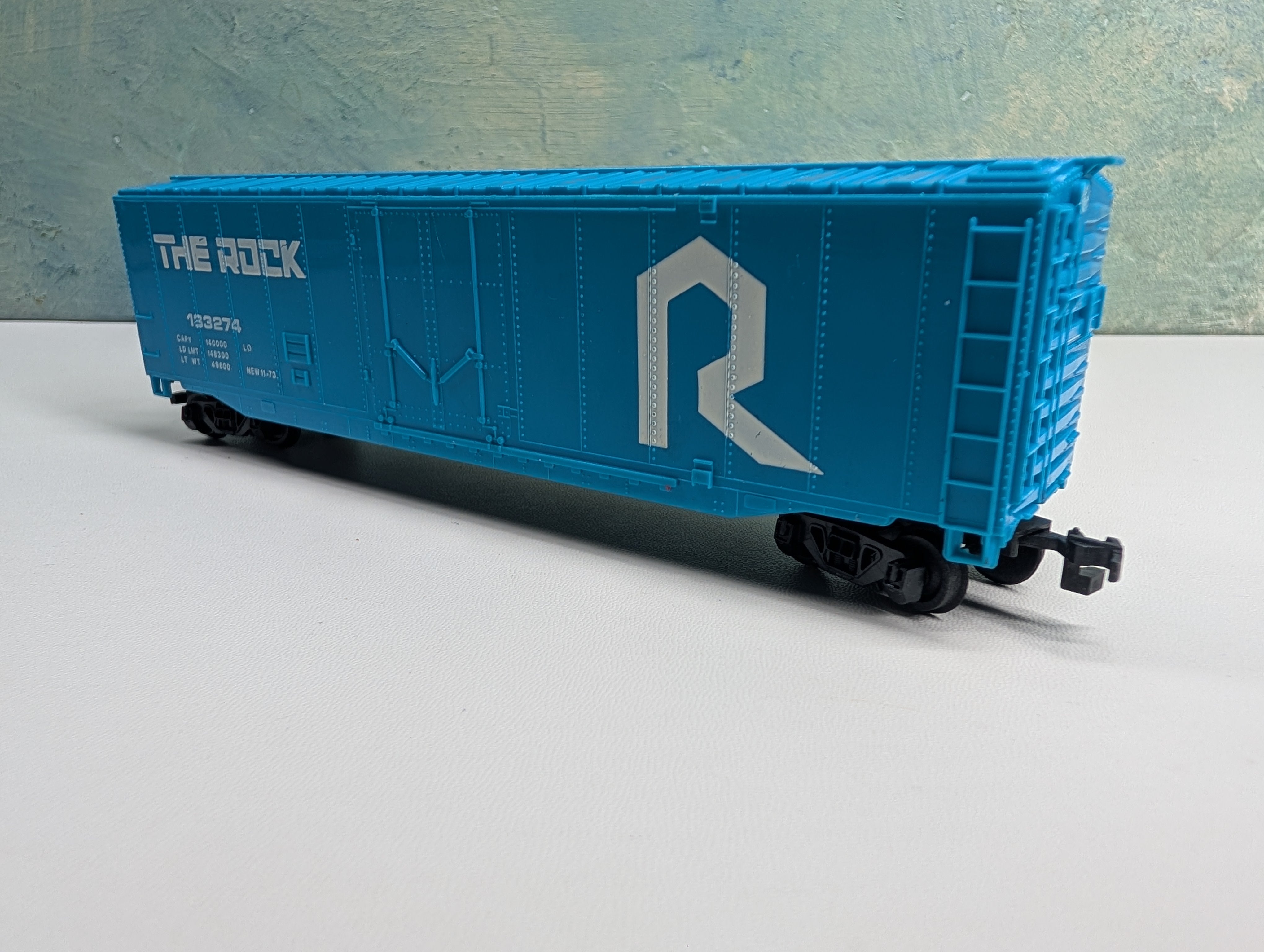 USED Bachmann HO Scale 50' Box Car Rock Island #133274