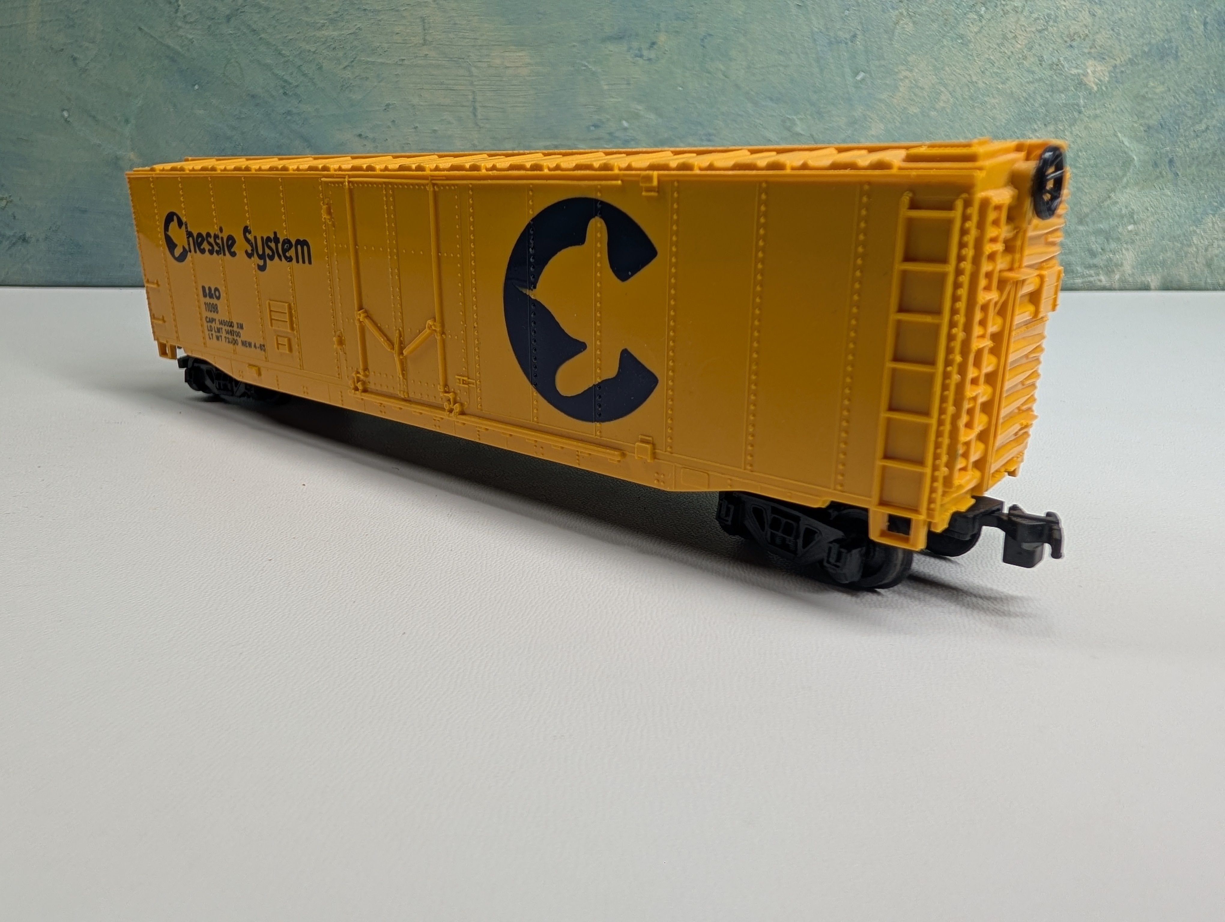 USED Bachmann HO Scale 50' Box Car Chessie System B&O #11098