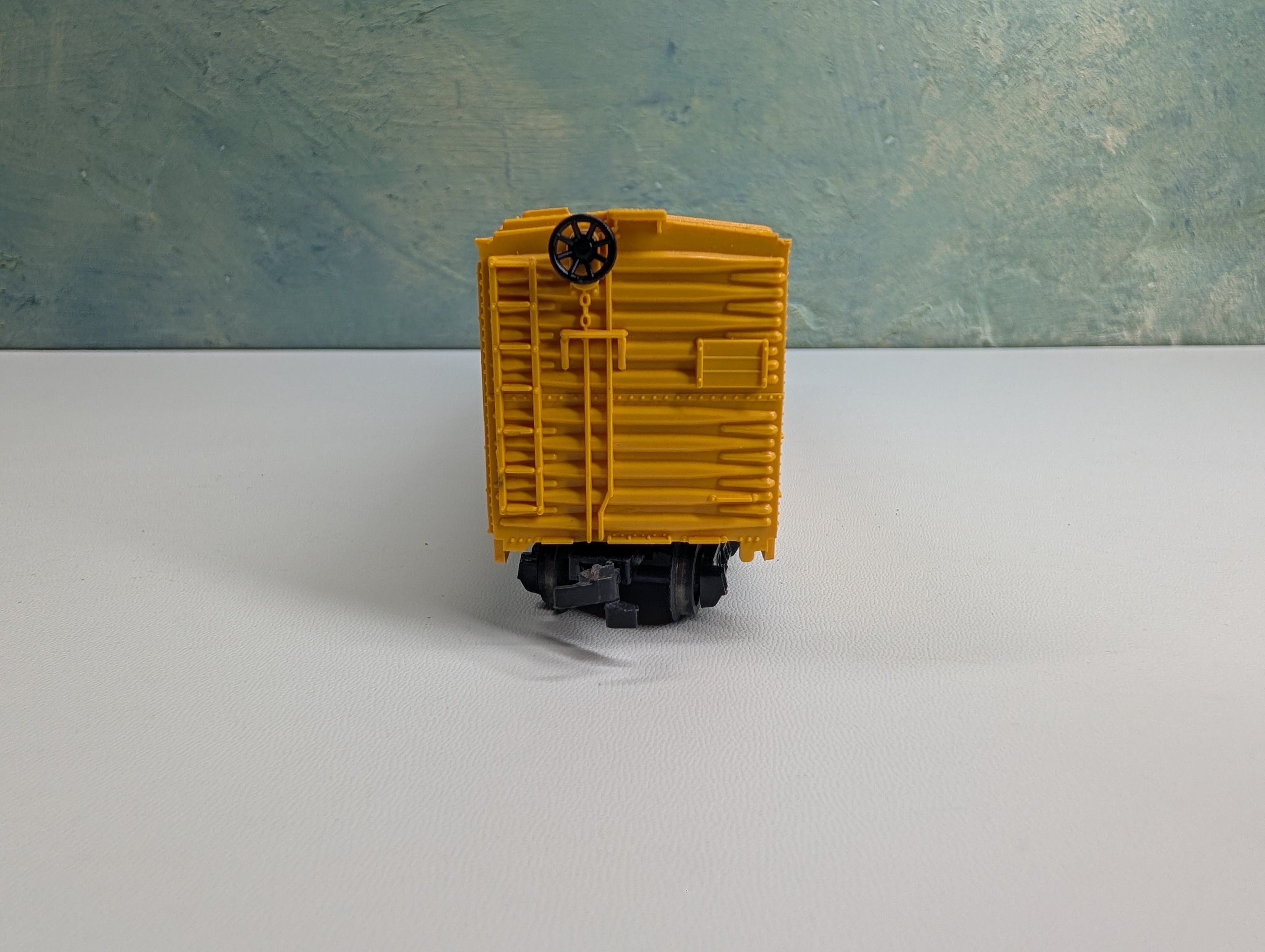 USED Bachmann HO Scale 50' Box Car Chessie System B&O #11098