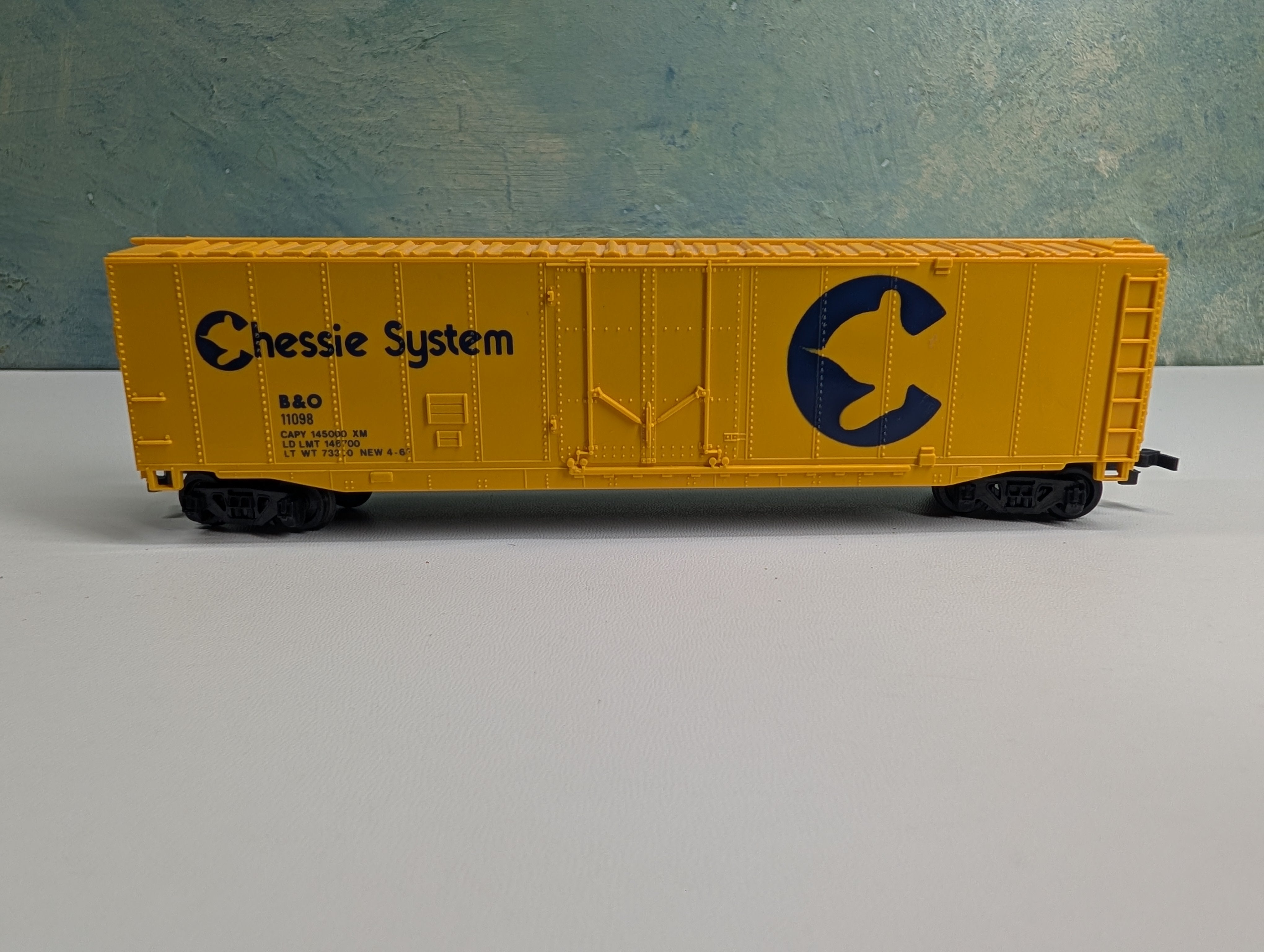 USED Bachmann HO Scale 50' Box Car Chessie System B&O #11098