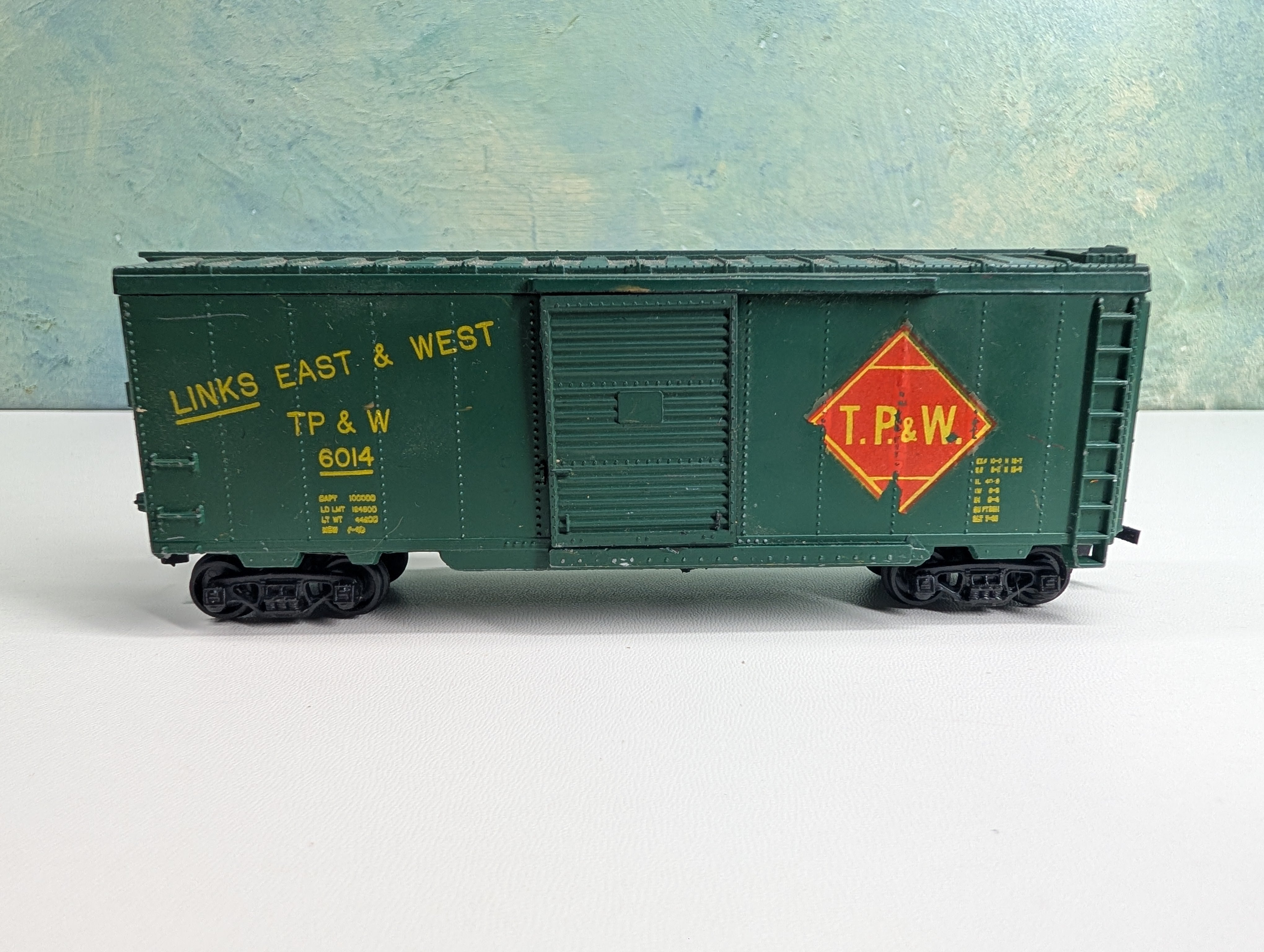 USED HOBBYLINE HO Scale 40' Box Car Toledo, Peoria and Western TP&W #6014