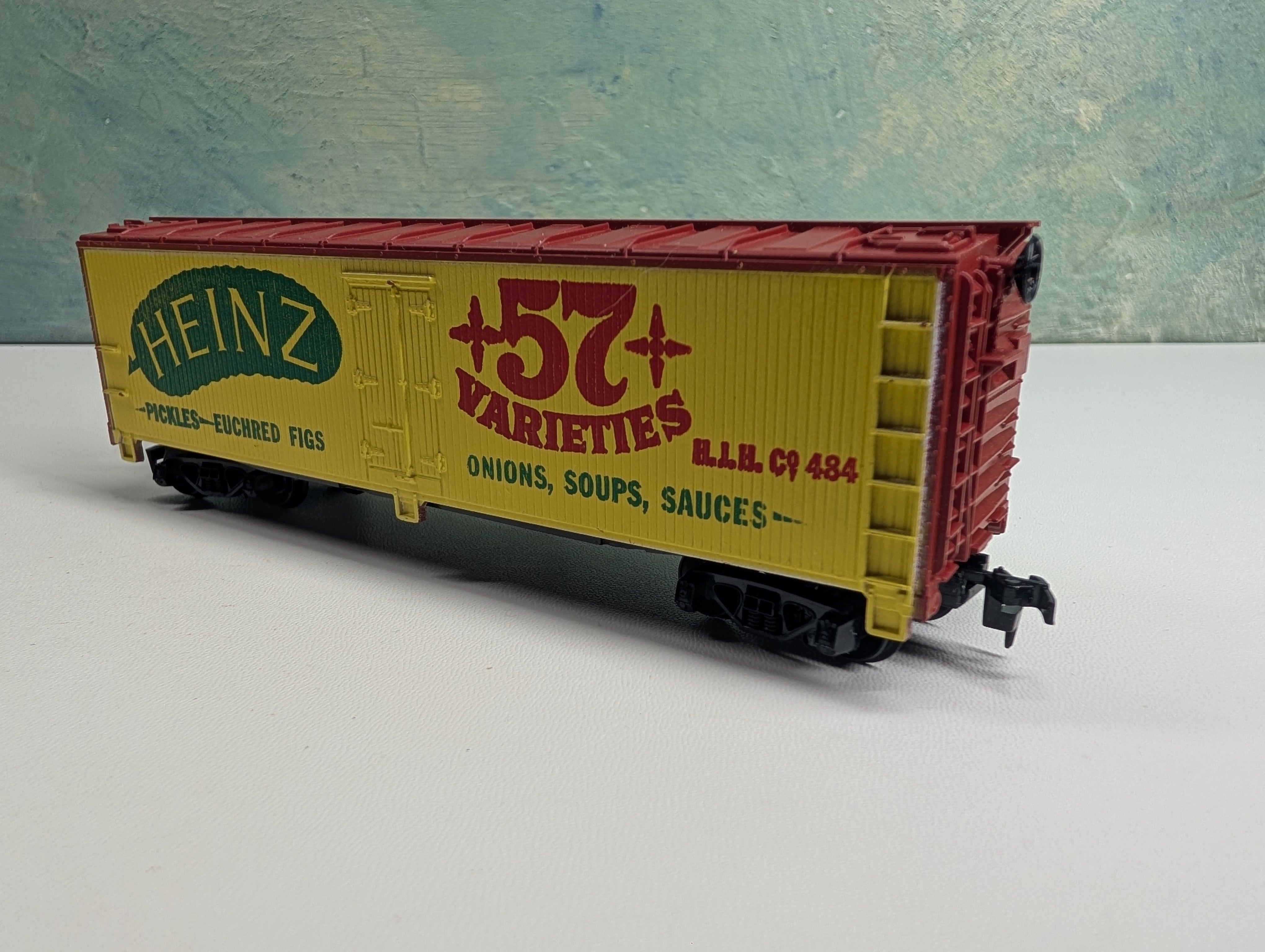 USED Tyco HO Scale 41' Wooden Reefer Box Car Heinz #484 57 Varieties