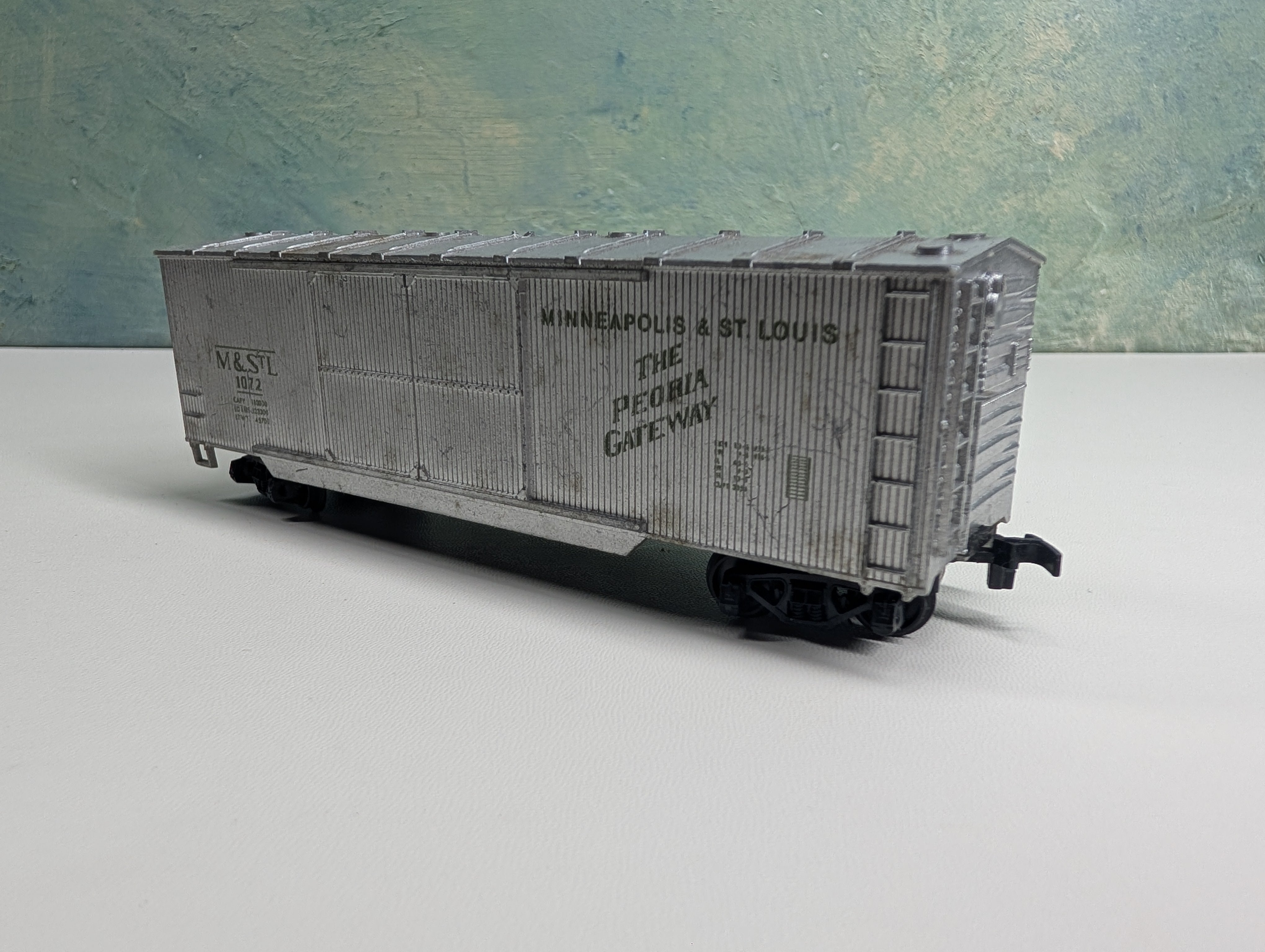 USED AHM HO Scale 41' Wooden Box Car Minneapolis & St Louis M&StL #1072