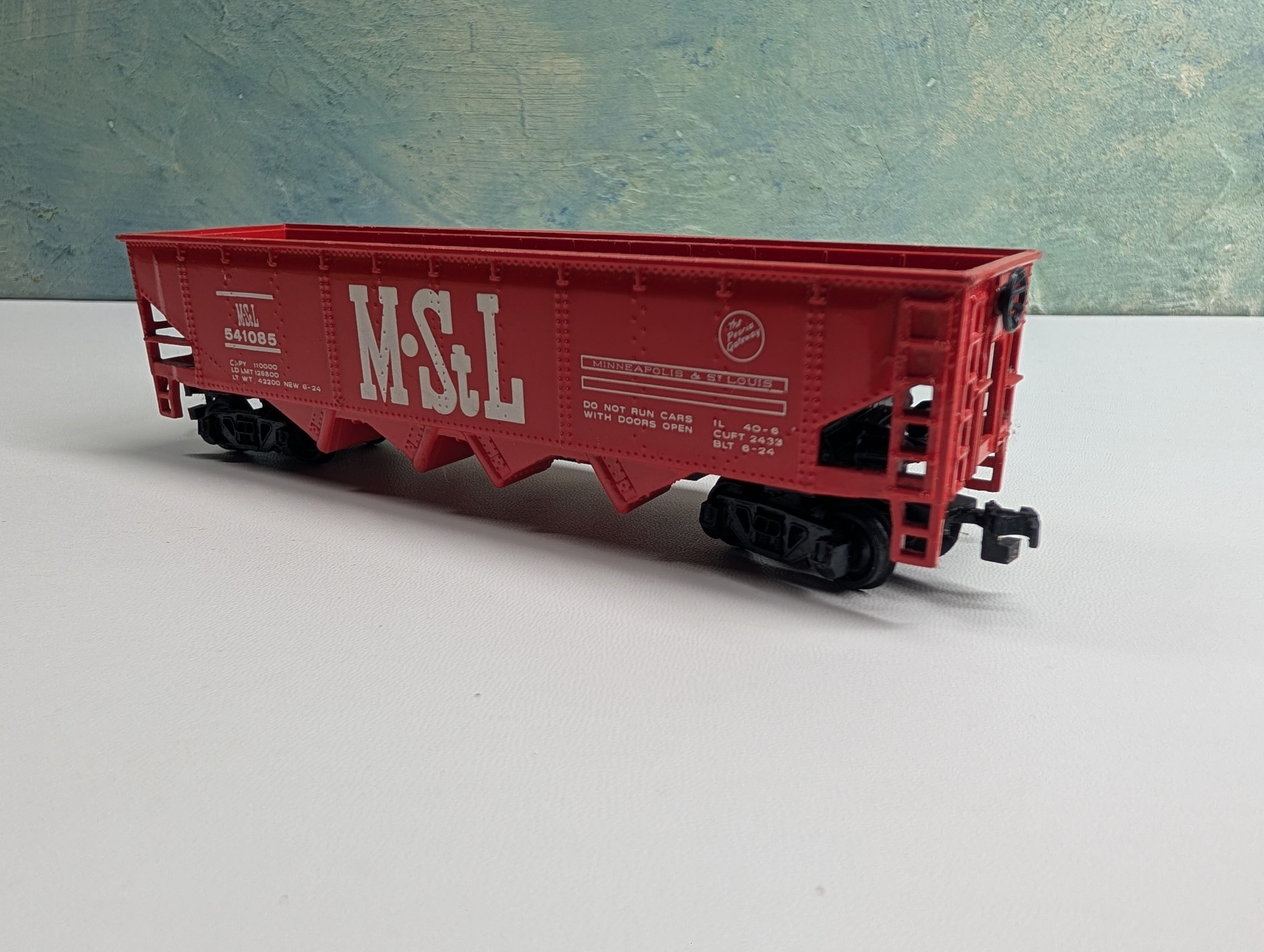 USED Bachmann HO Scale Quad Hopper Minneapolis & St Louis MSt&L #541085