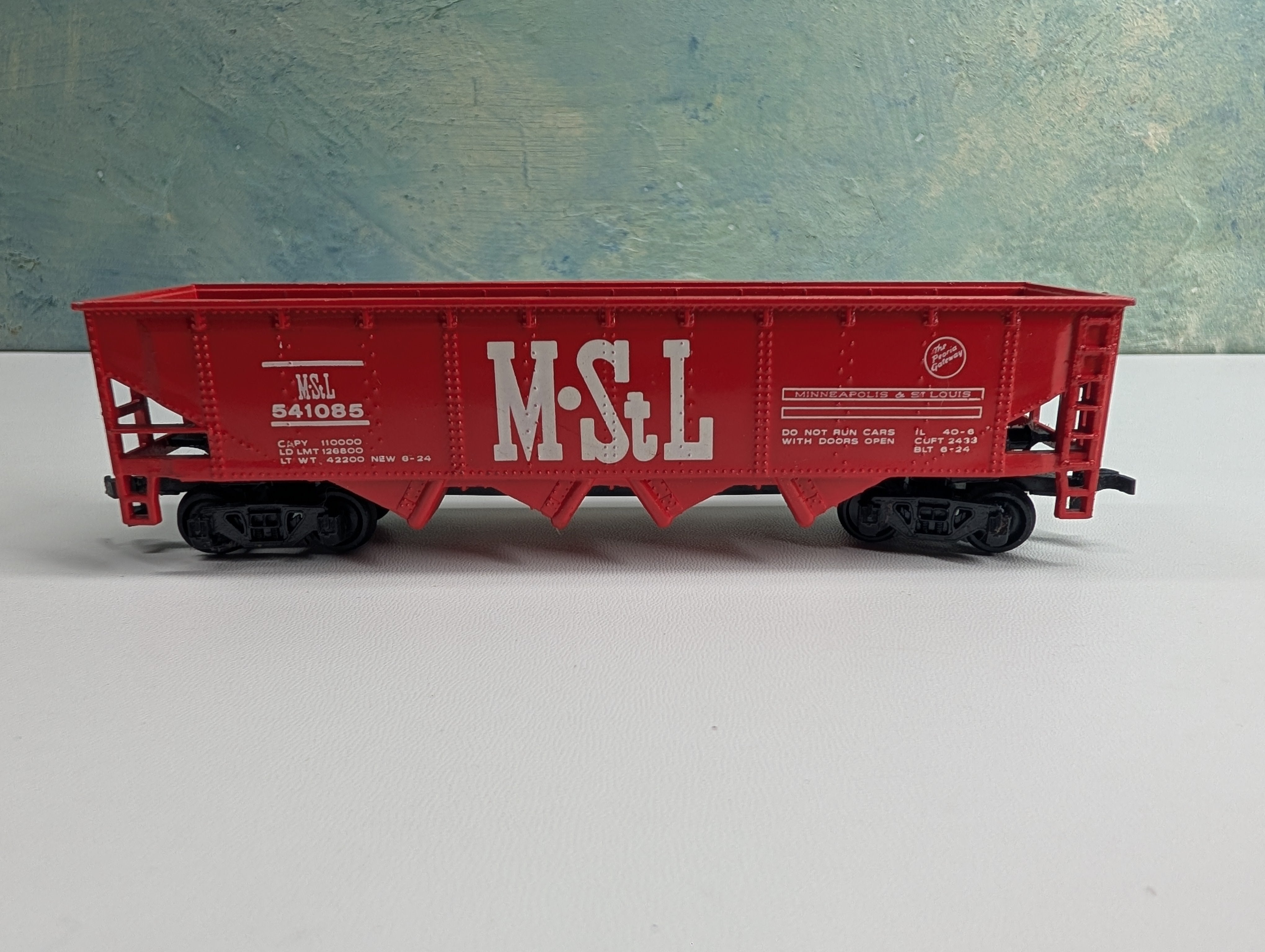 USED Bachmann HO Scale Quad Hopper Minneapolis & St Louis MSt&L #541085