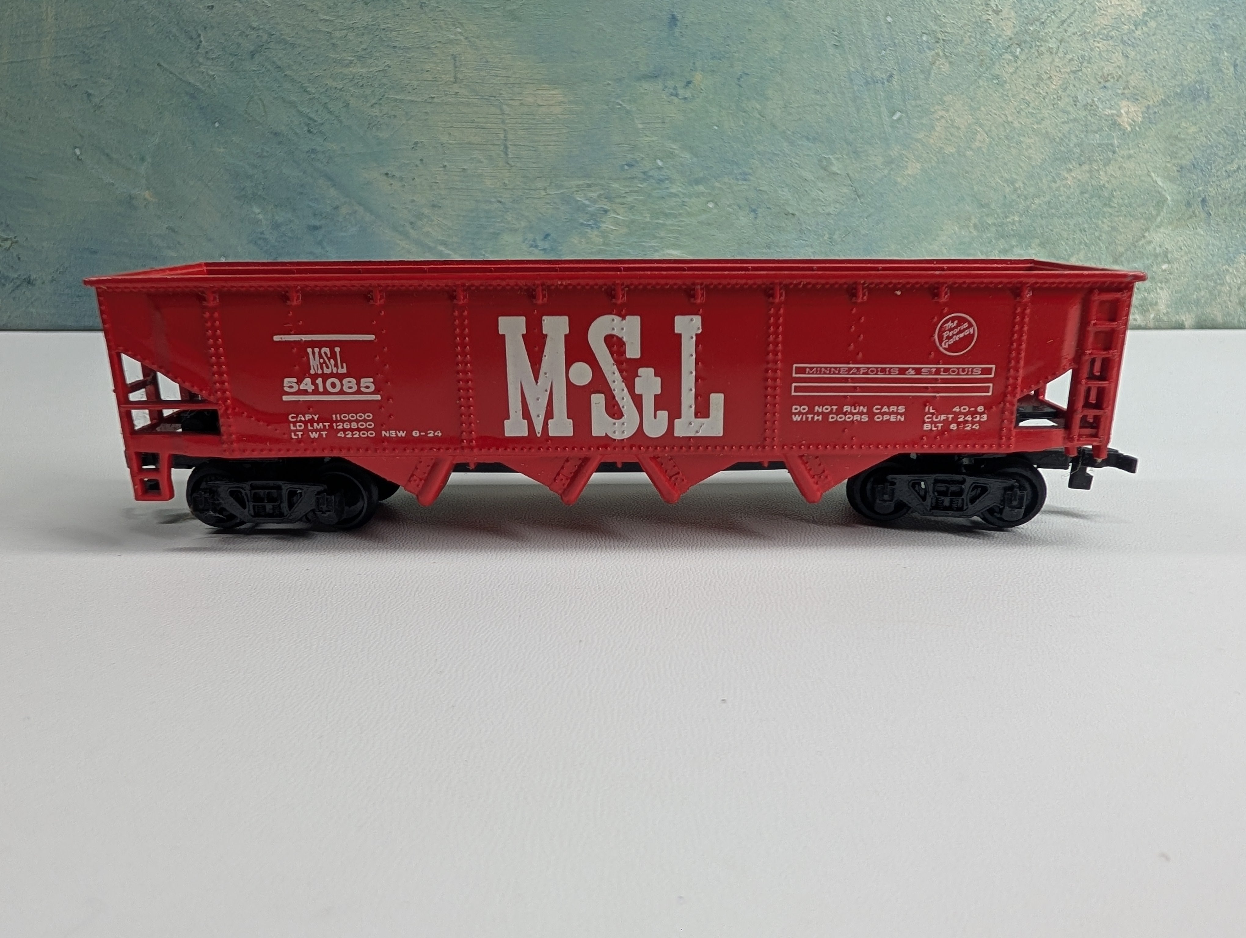 USED Bachmann HO Scale Quad Hopper Minneapolis & St Louis MSt&L #541085
