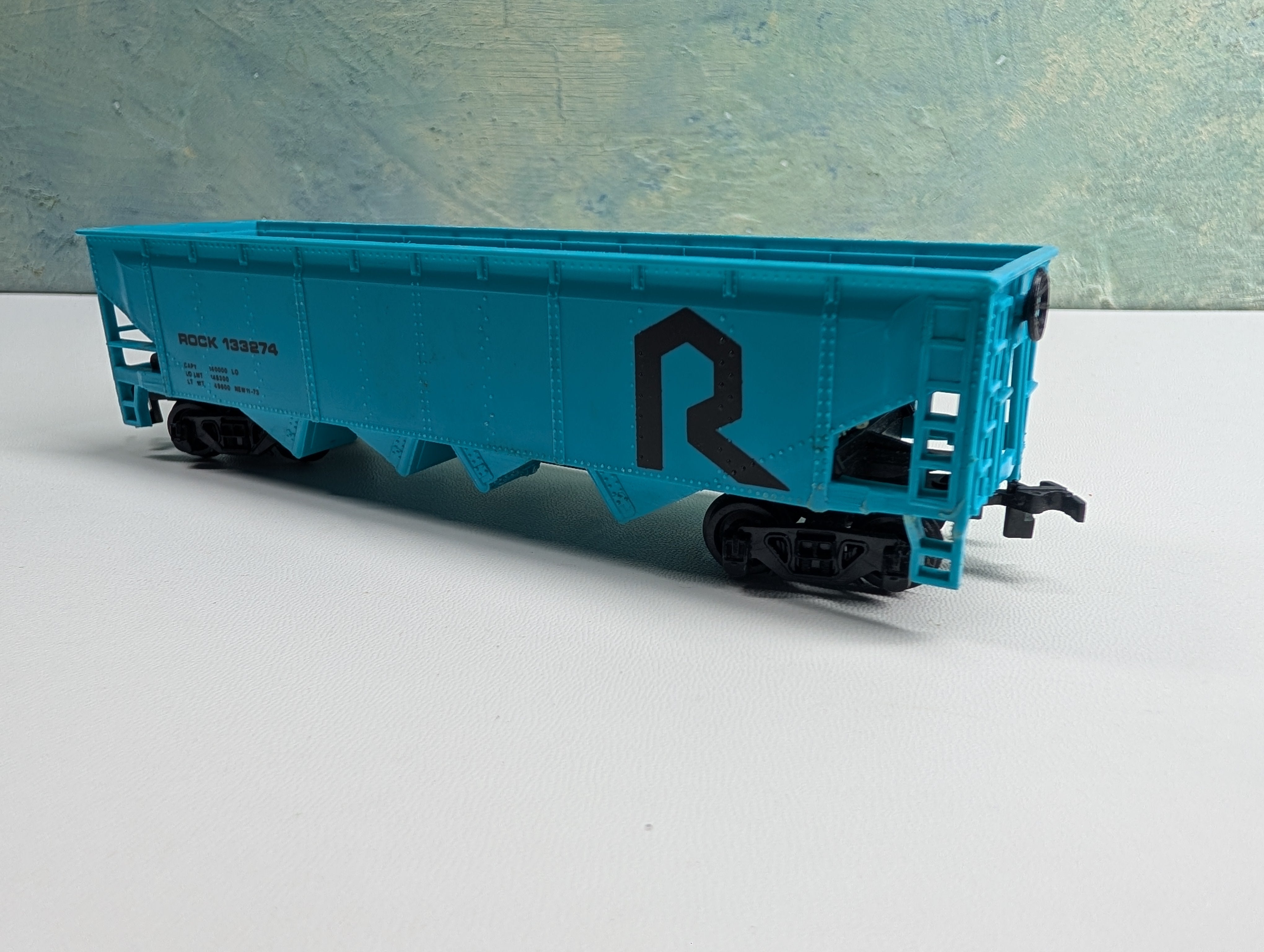 USED Bachmann HO Scale Quad Hopper Rock Island #133274
