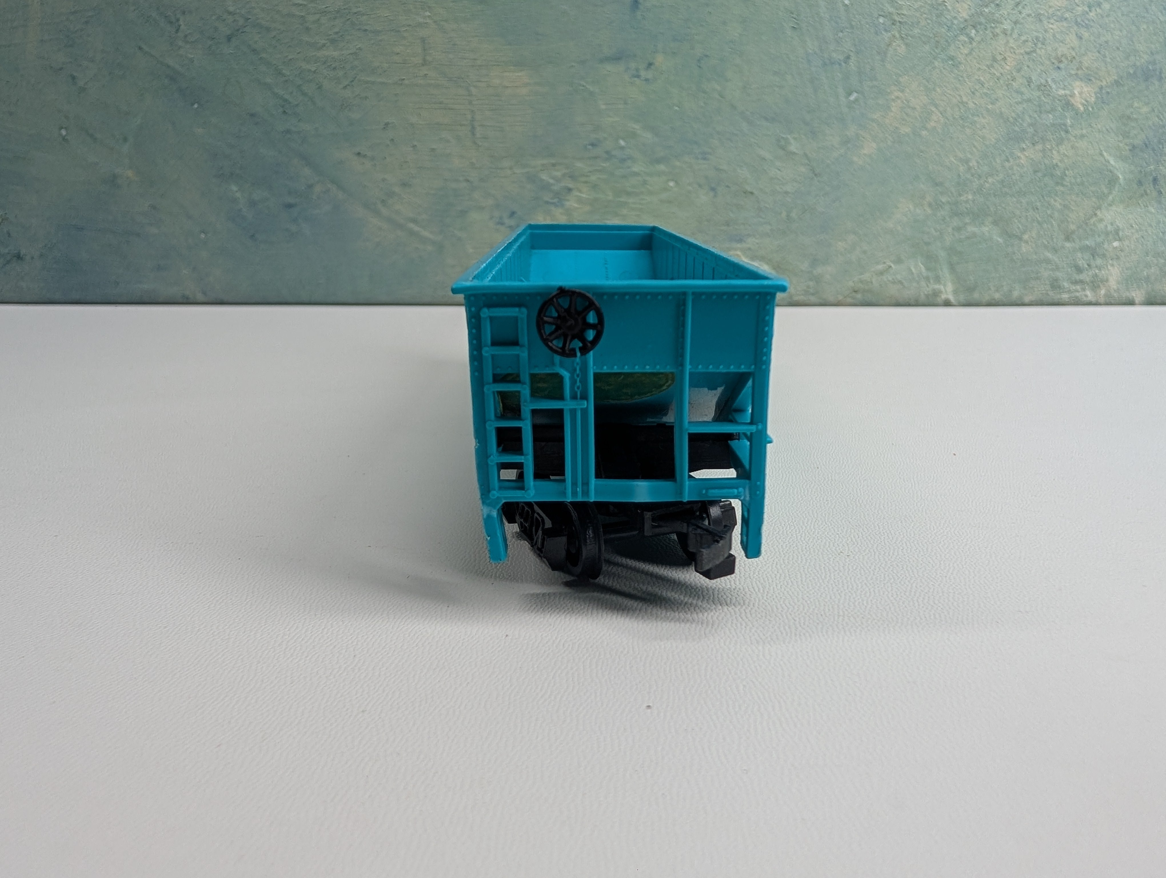 USED Bachmann HO Scale Quad Hopper Rock Island #133274
