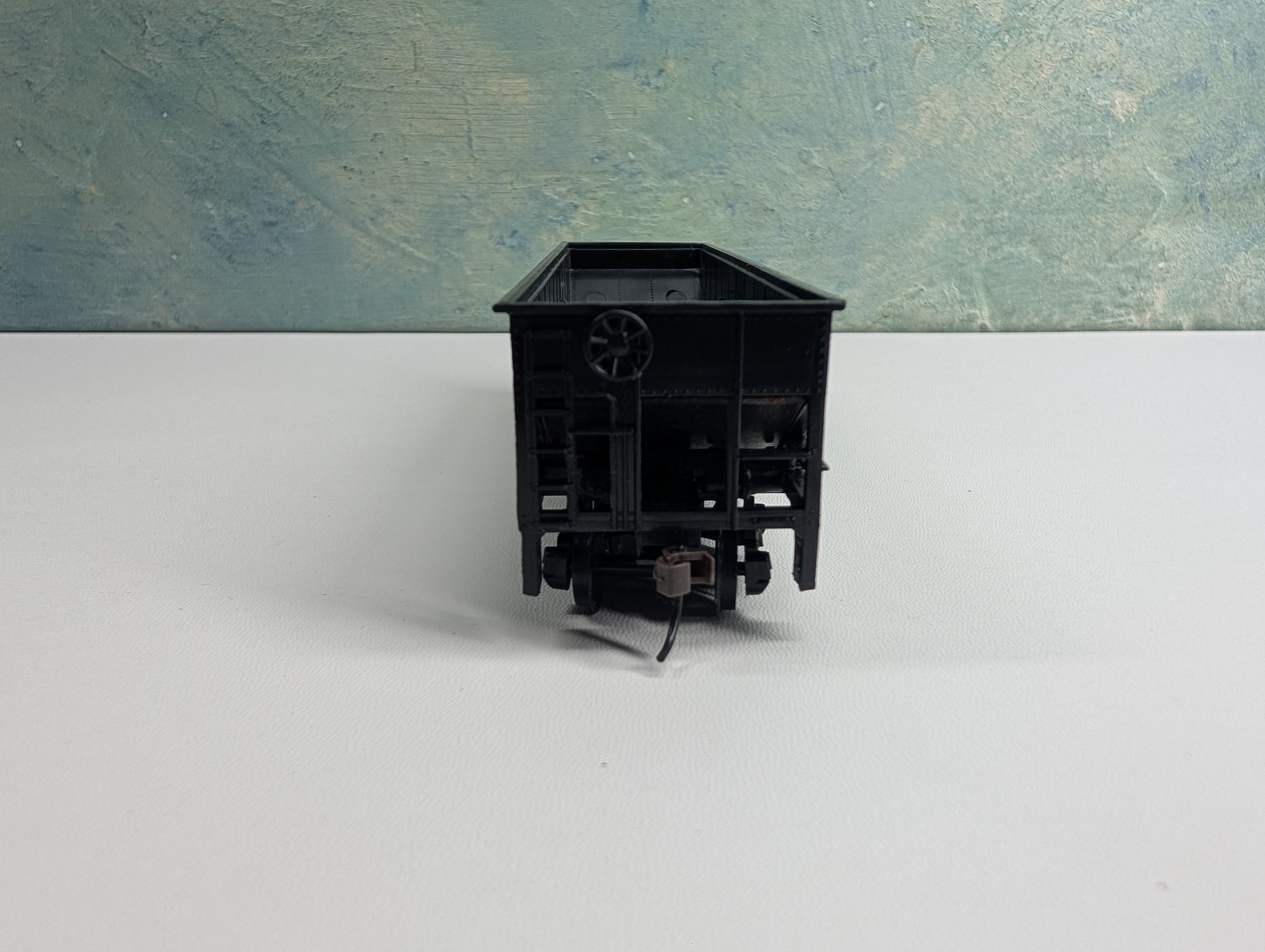 USED Bachmann HO Scale Quad Hopper Norfolk & Western N&W #12988 Gearboxes