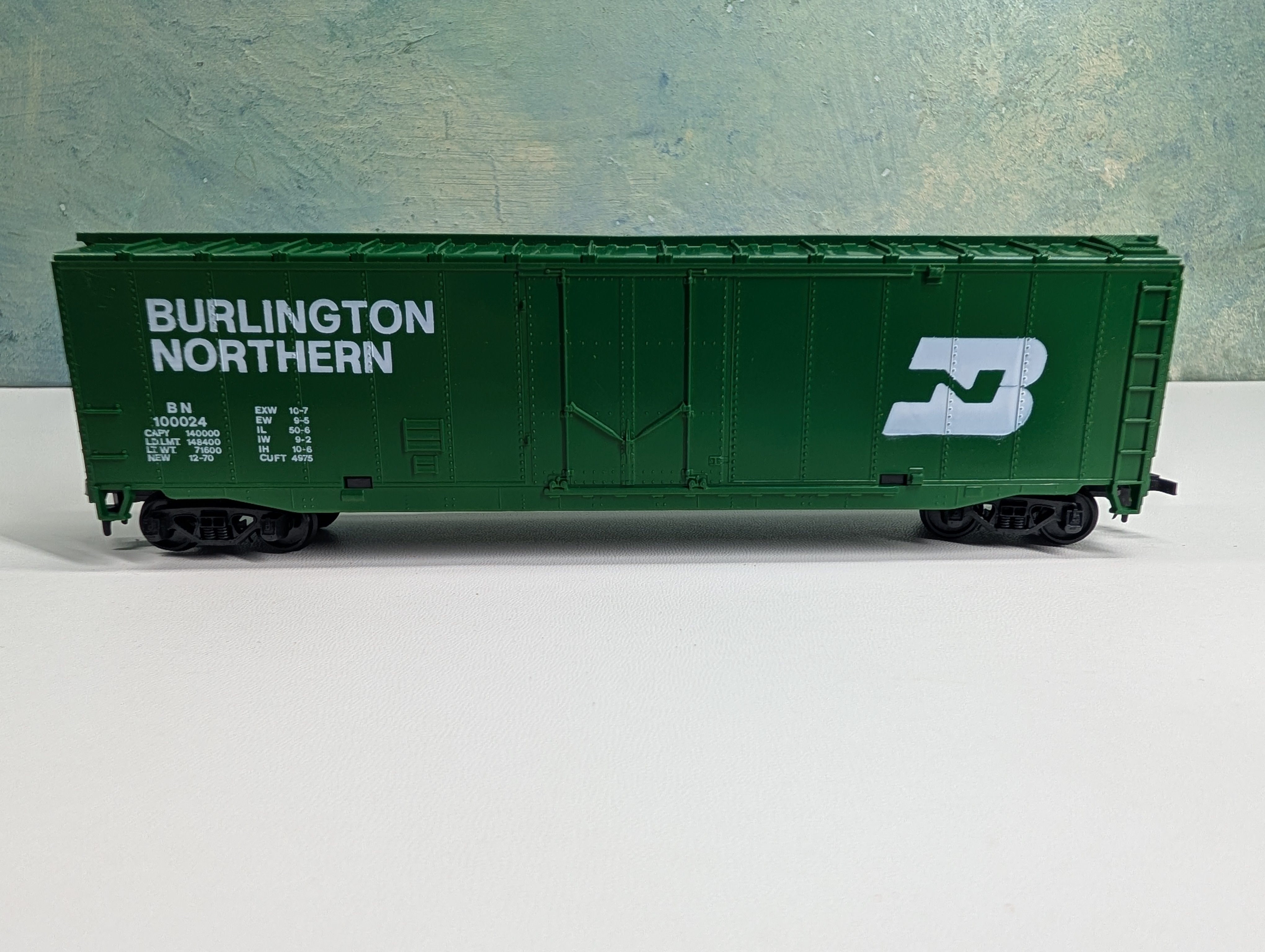 USED AHM HO Scale 50' Box Car Burlington Northern BN #100024