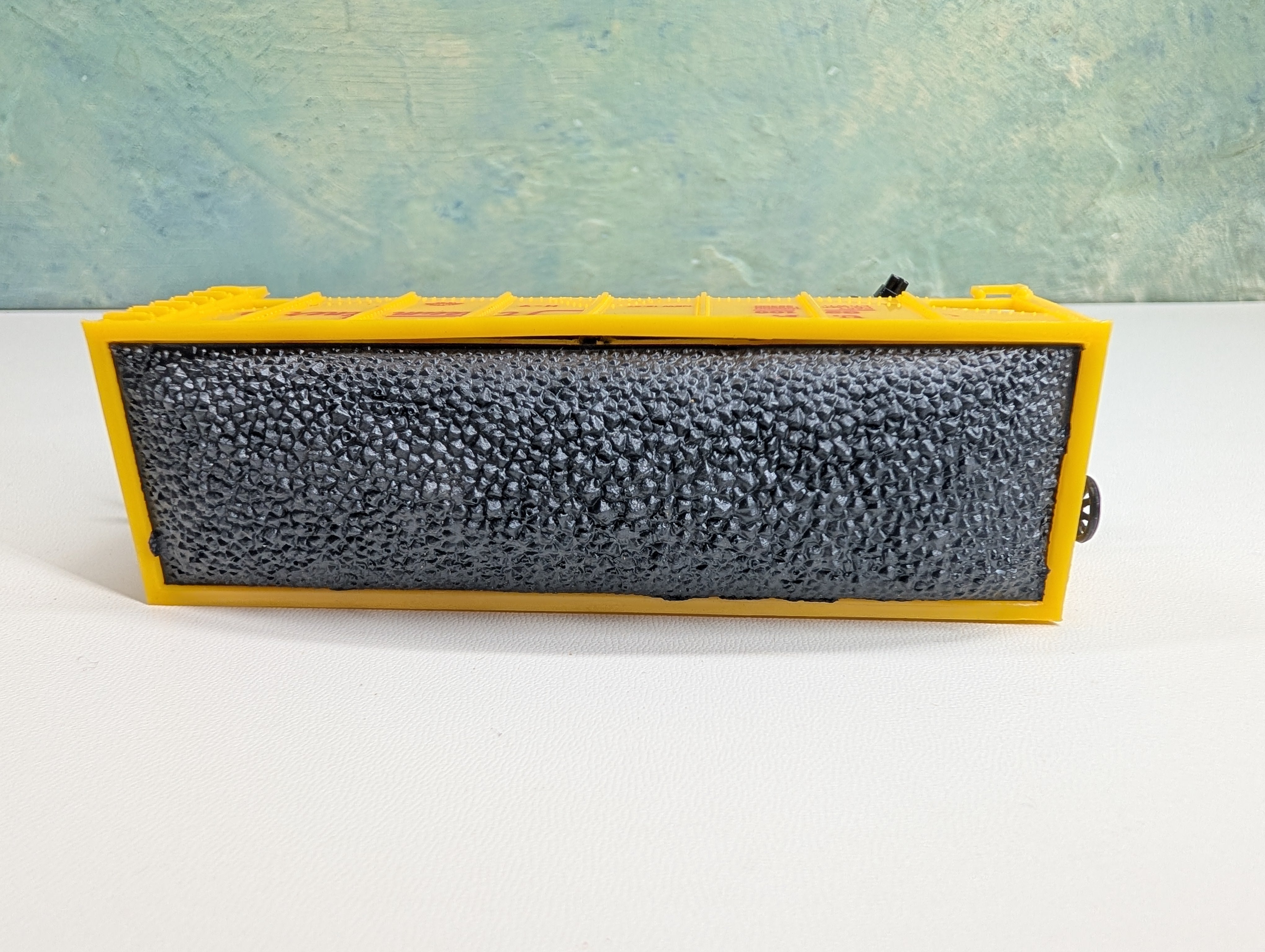 USED Life-Like HO Scale 2 Bay Hopper w/ Coal Union Pacific UP #32100